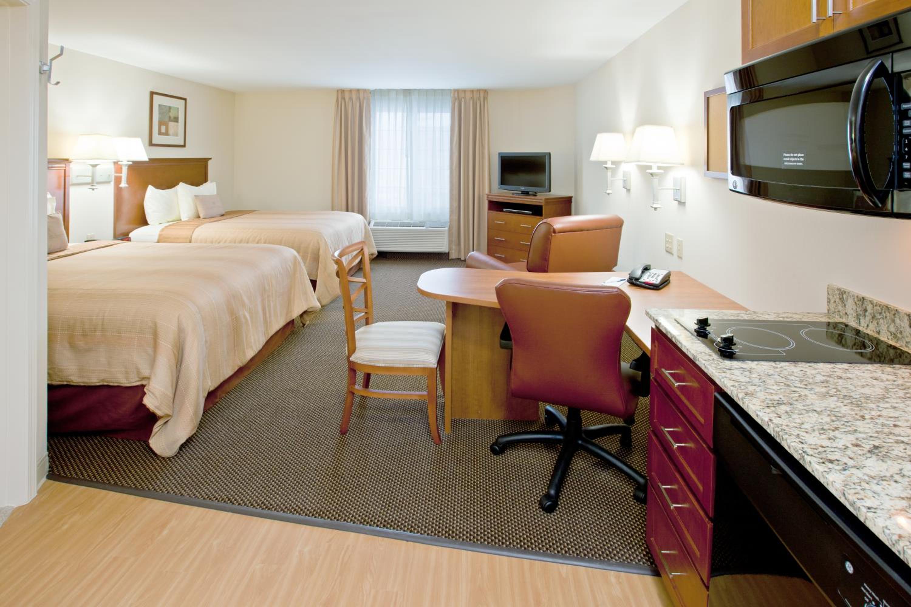 Studio Suite with Two Queen Beds - Photo 7
