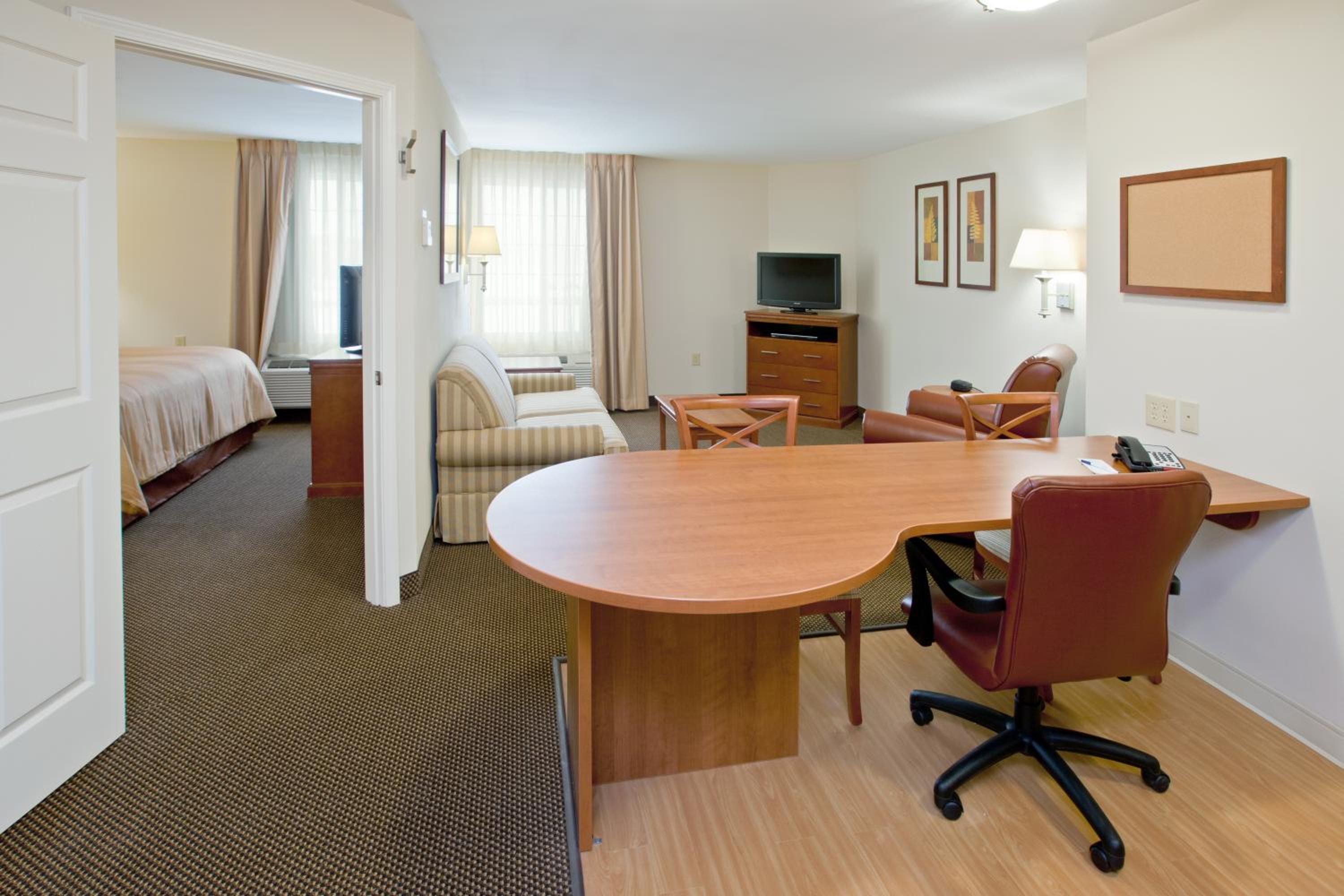 One-Bedroom King Suite - Photo 8