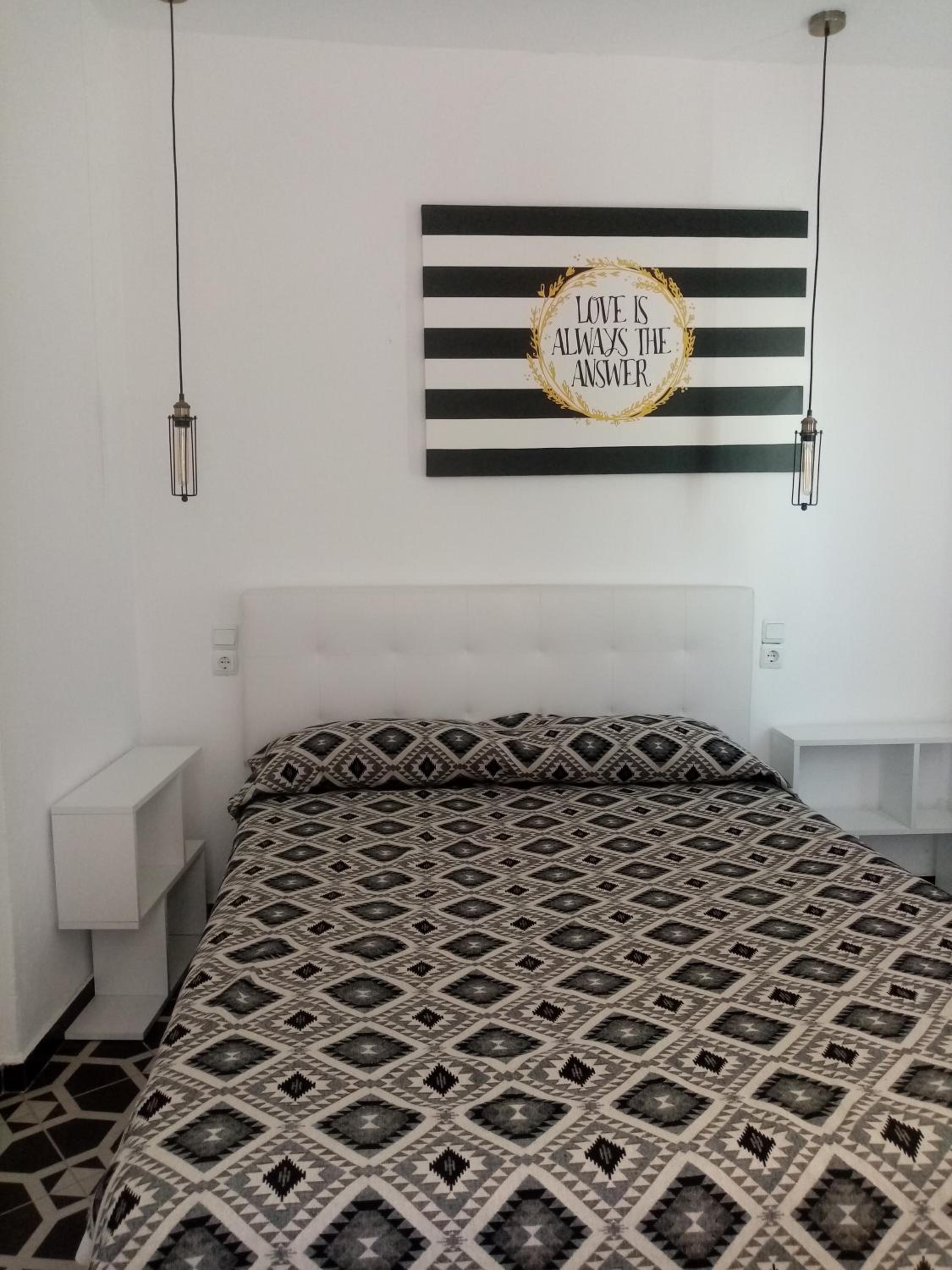 One-Bedroom Apartment - Photo 21