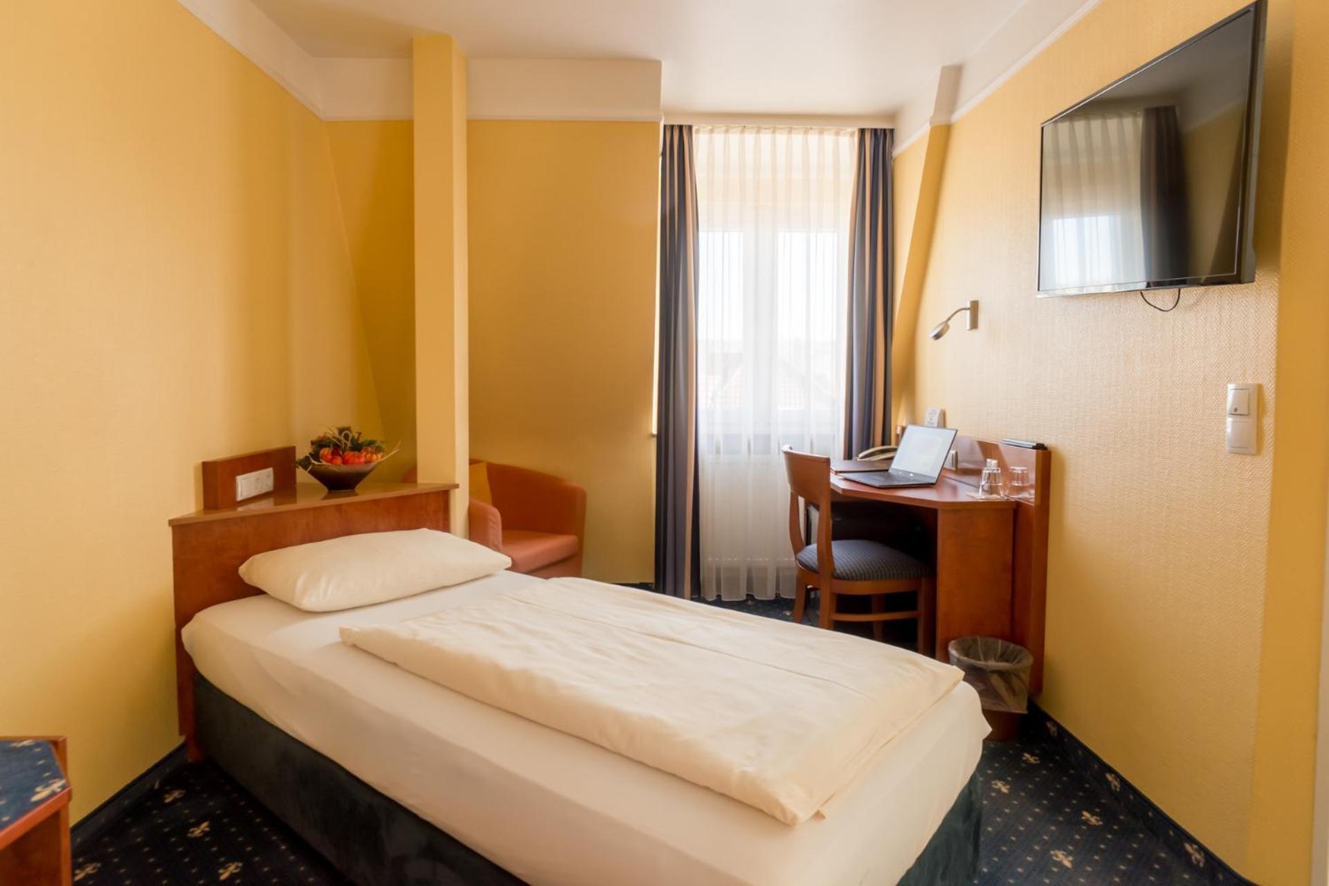 Single Room photo 2