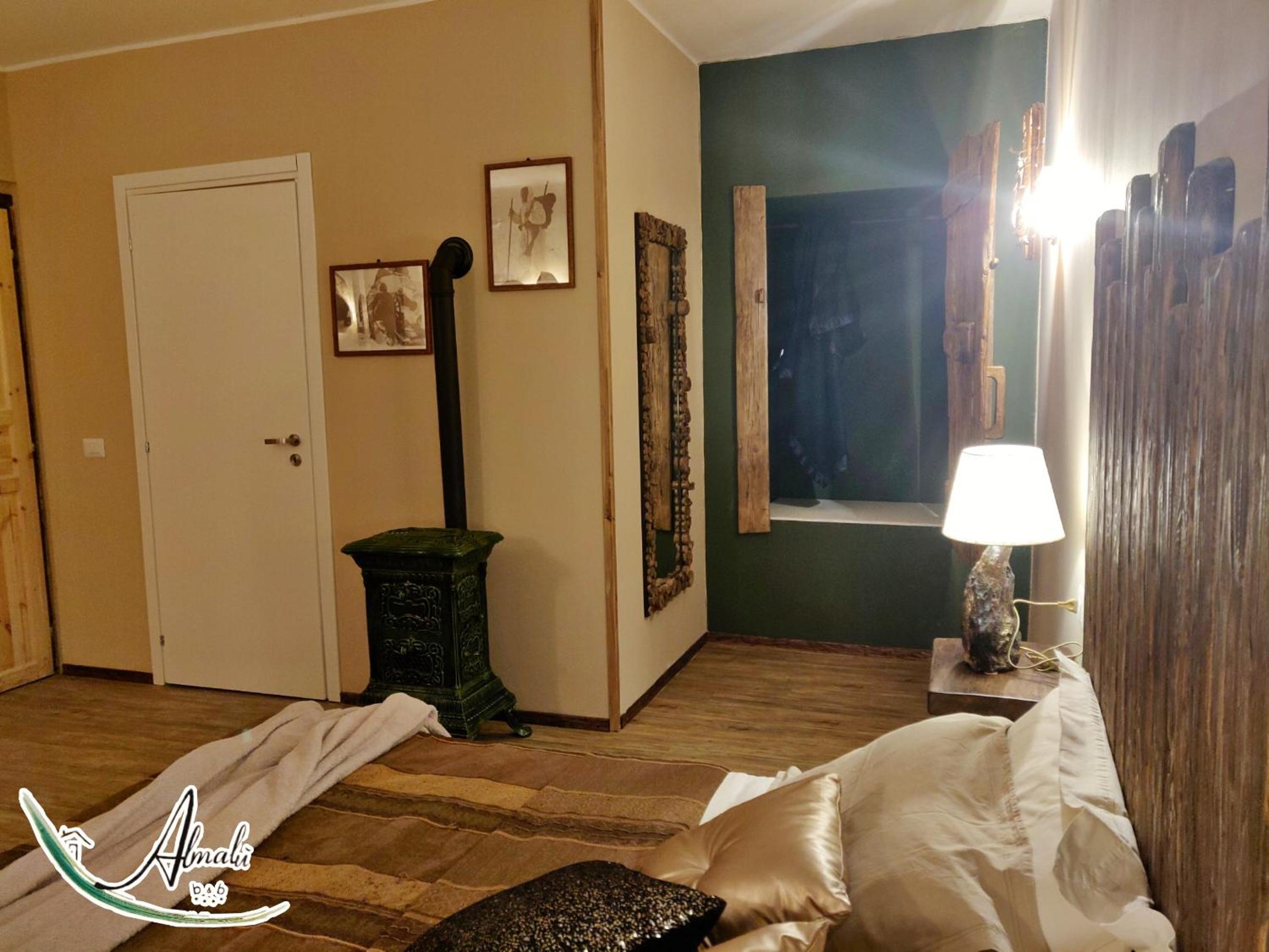 Large Double Room photo 3