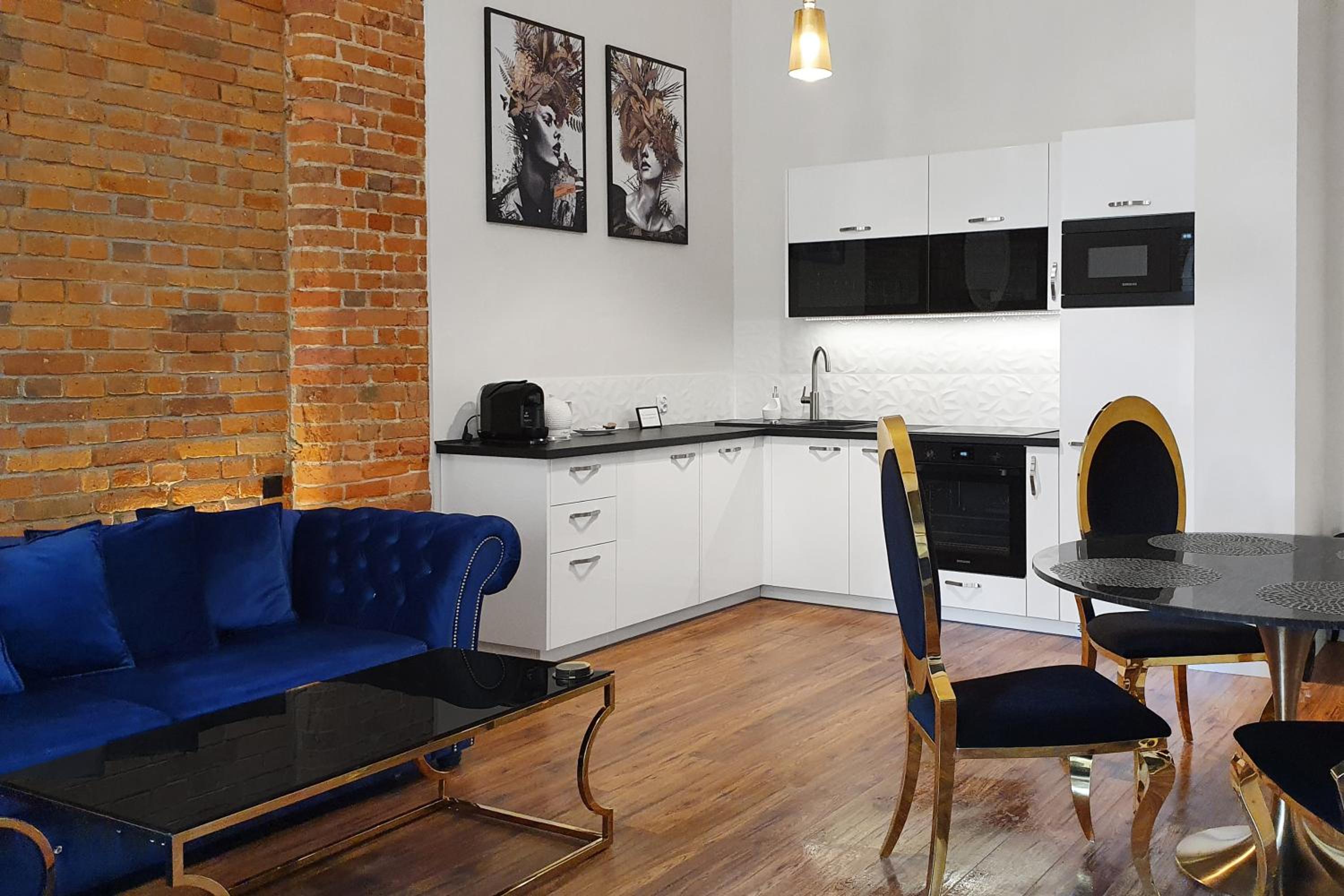 Deluxe Apartment photo 2