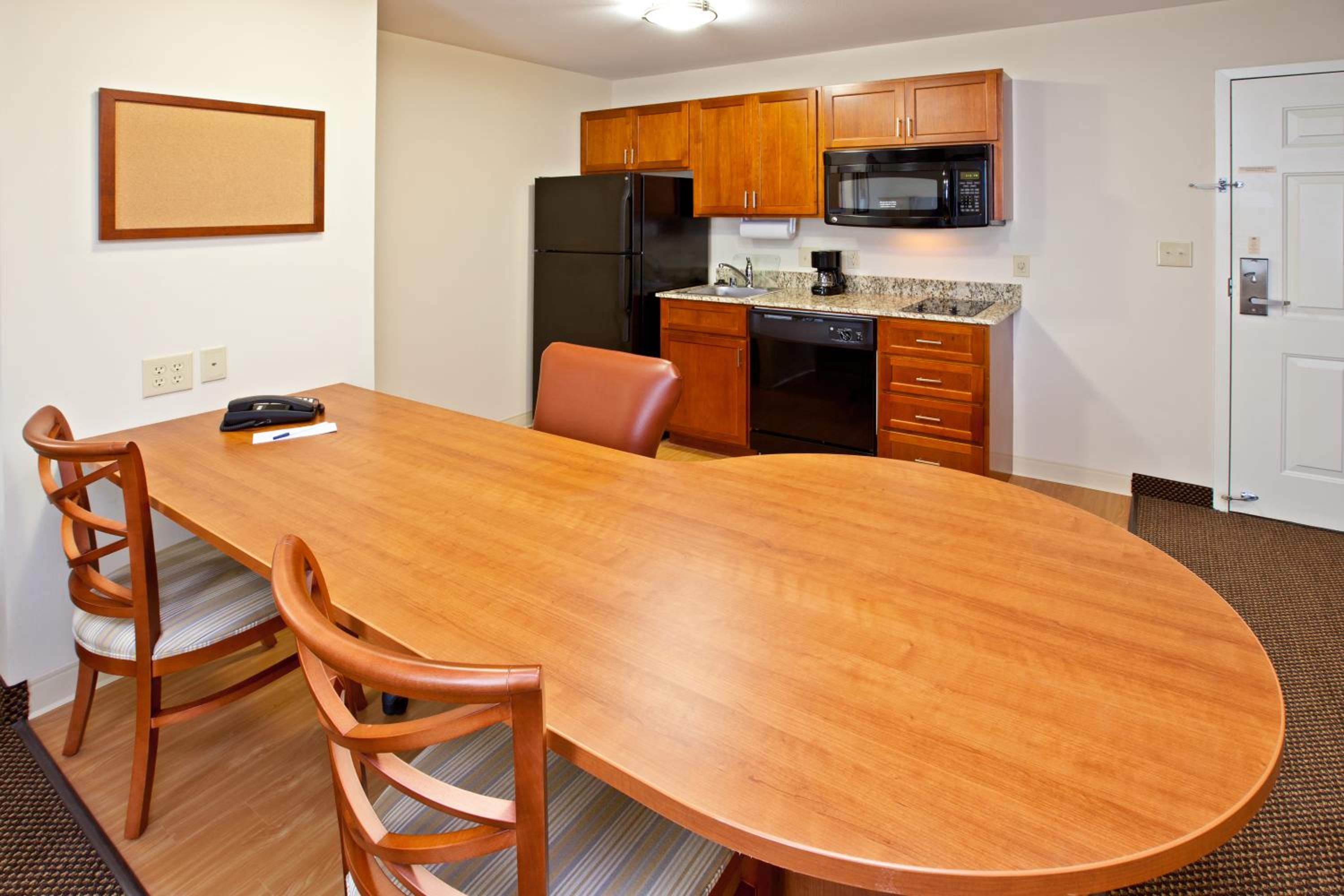 One-Bedroom King Suite - Photo 5