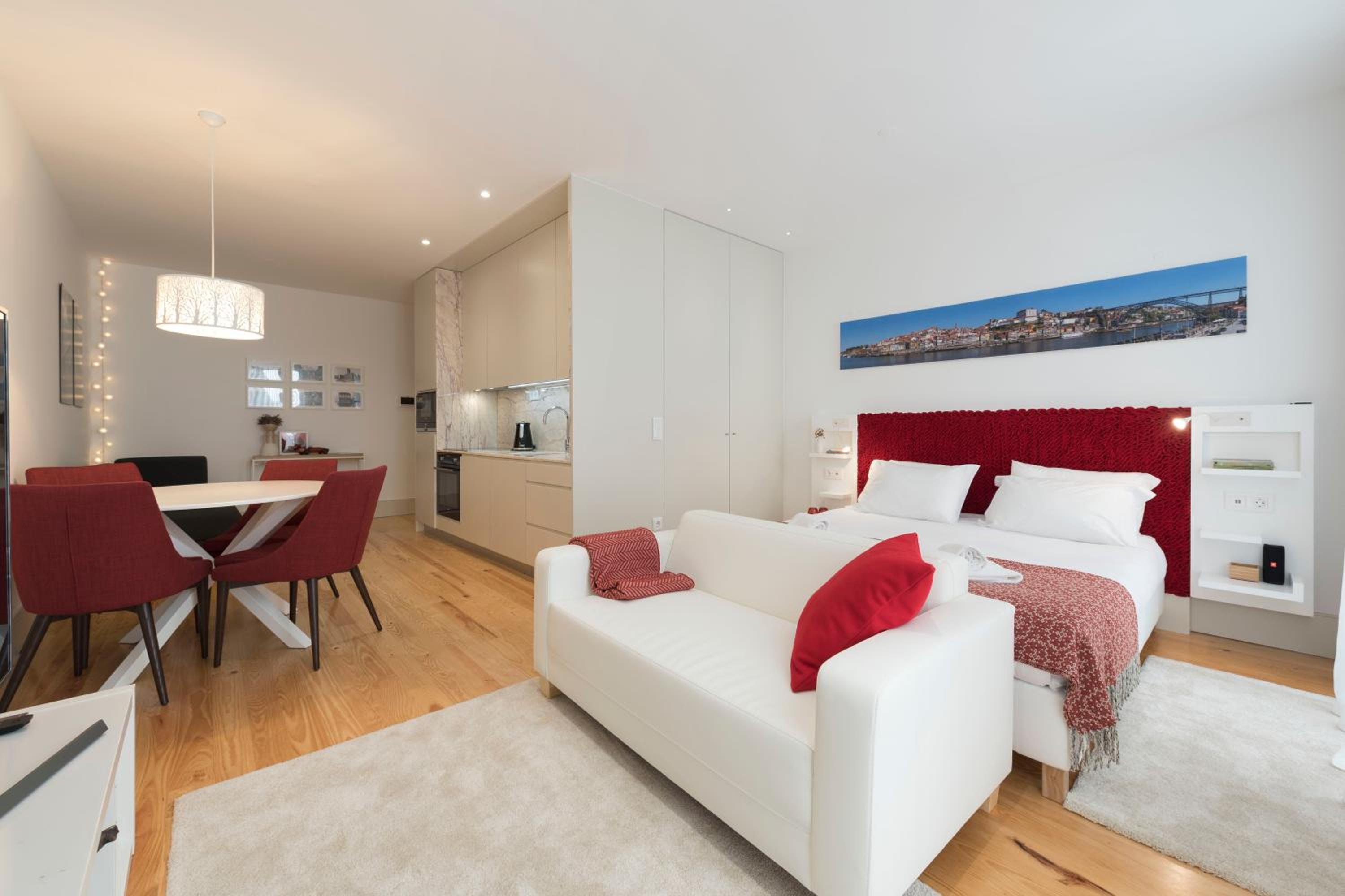 Studio Apartment - Photo 6