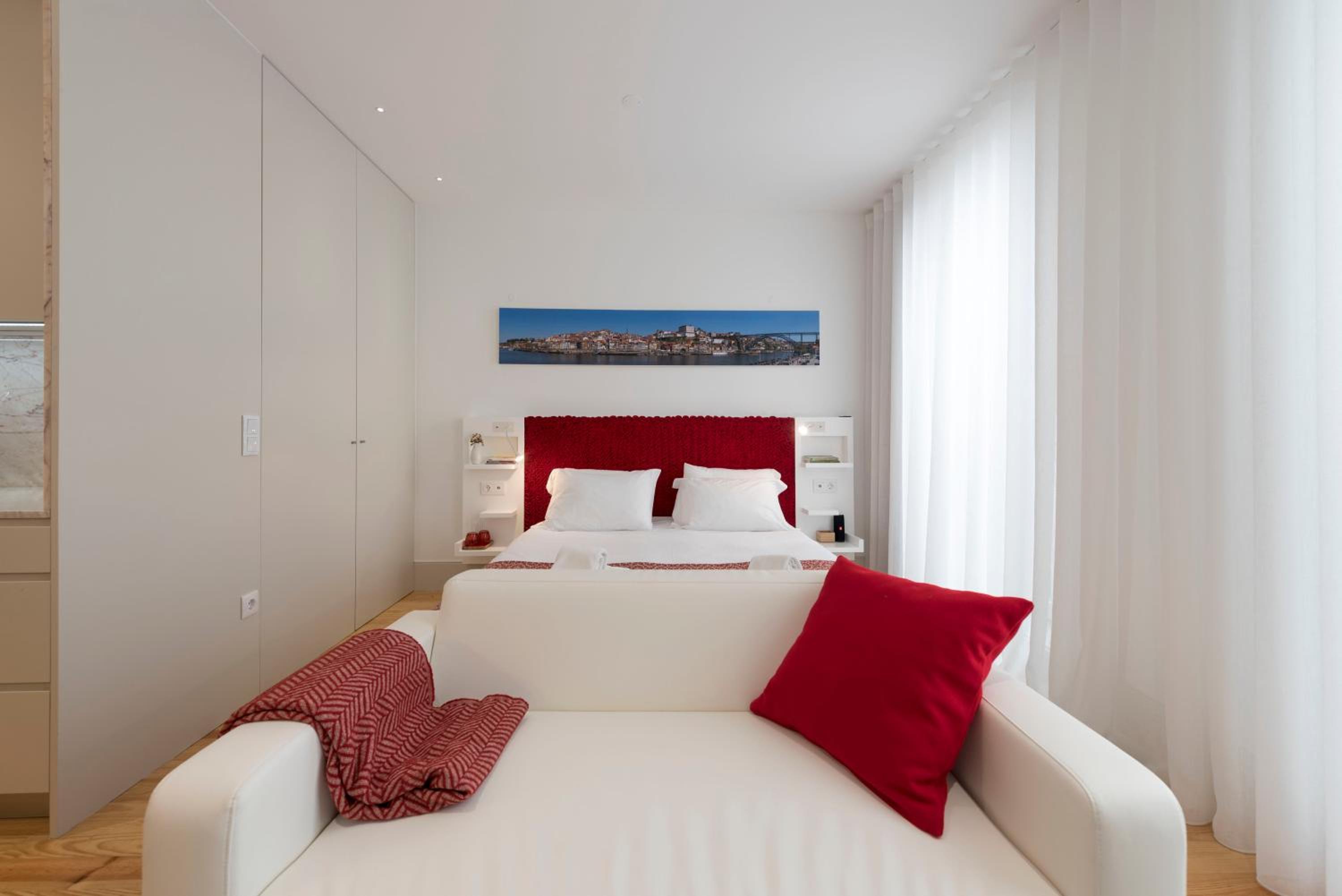Studio Apartment - Photo 16