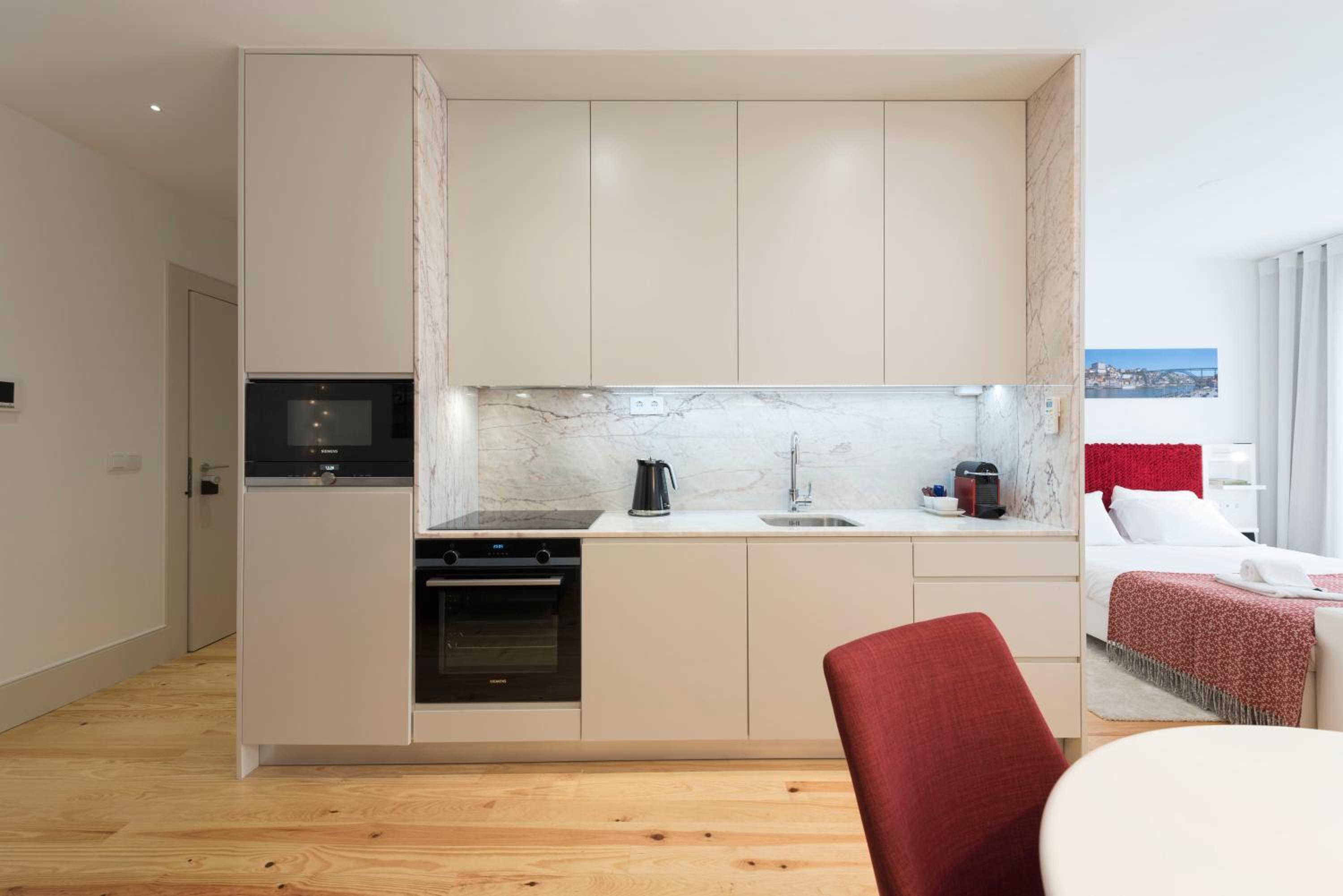 Studio Apartment - Photo 10