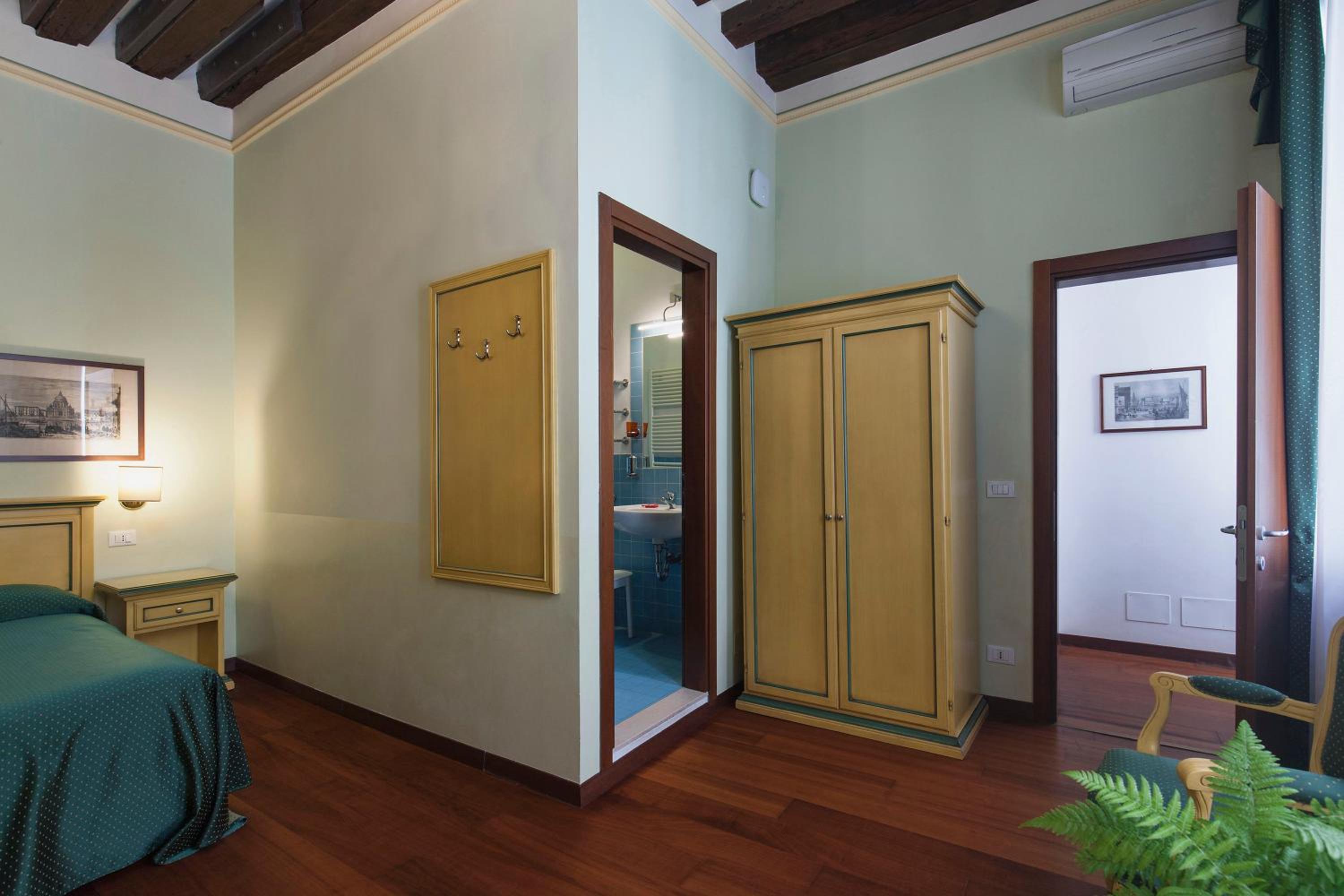 Quadruple Room photo 3