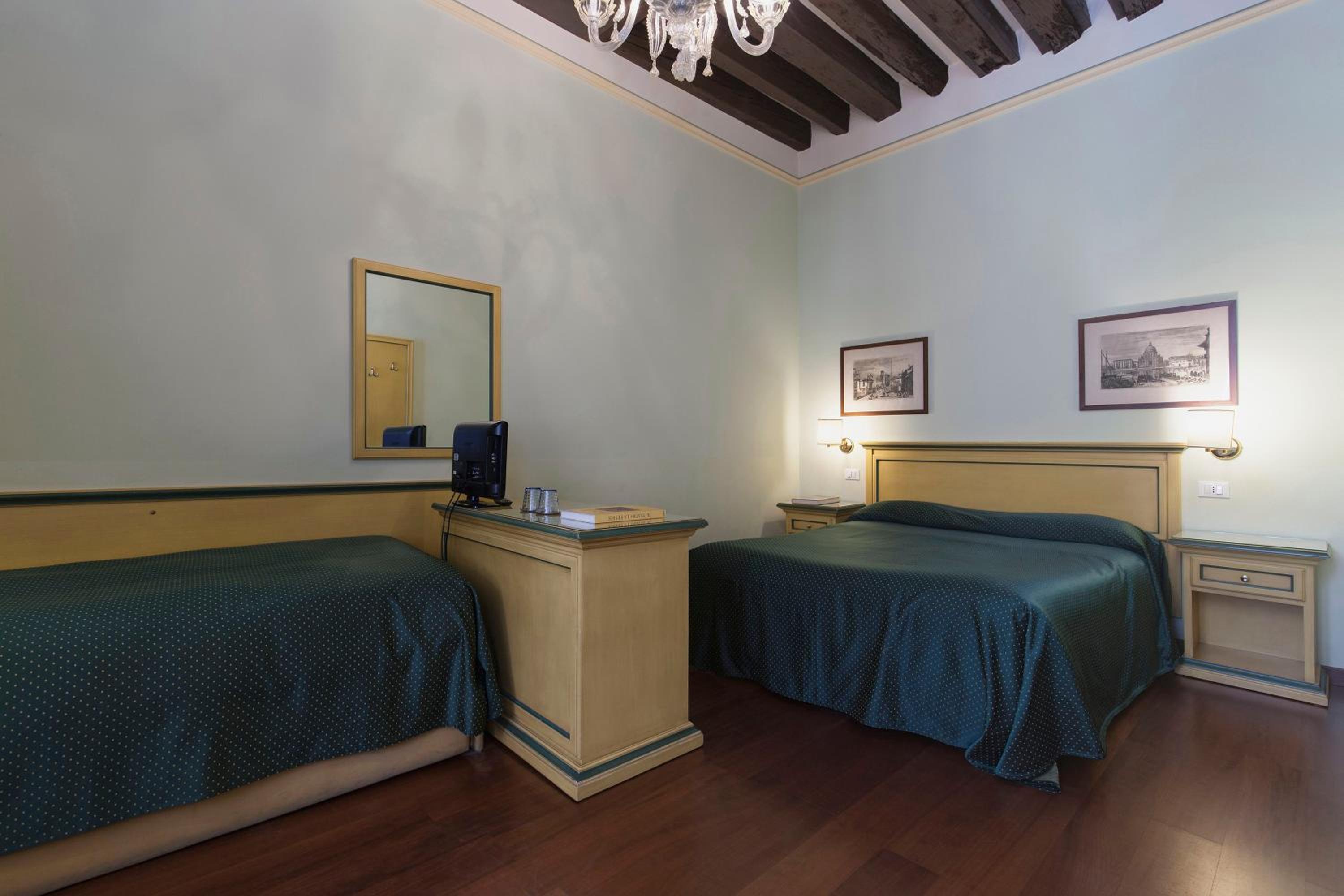 Triple Room photo 2