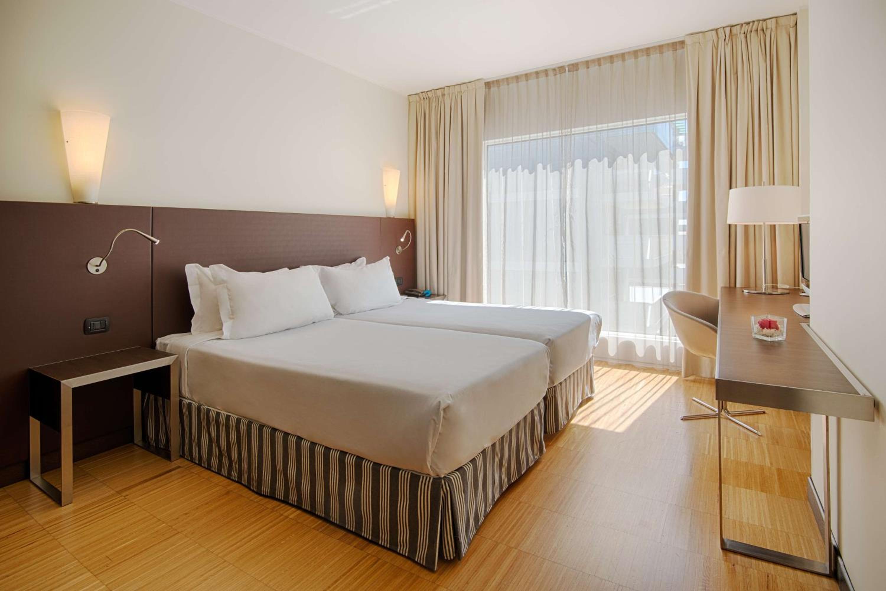 Superior Double or Twin Room - Photo 7