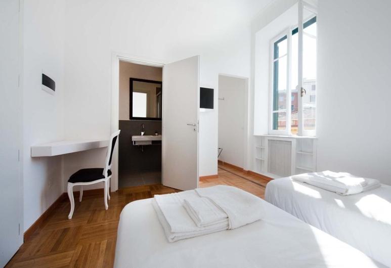 Double or Twin Room photo 2
