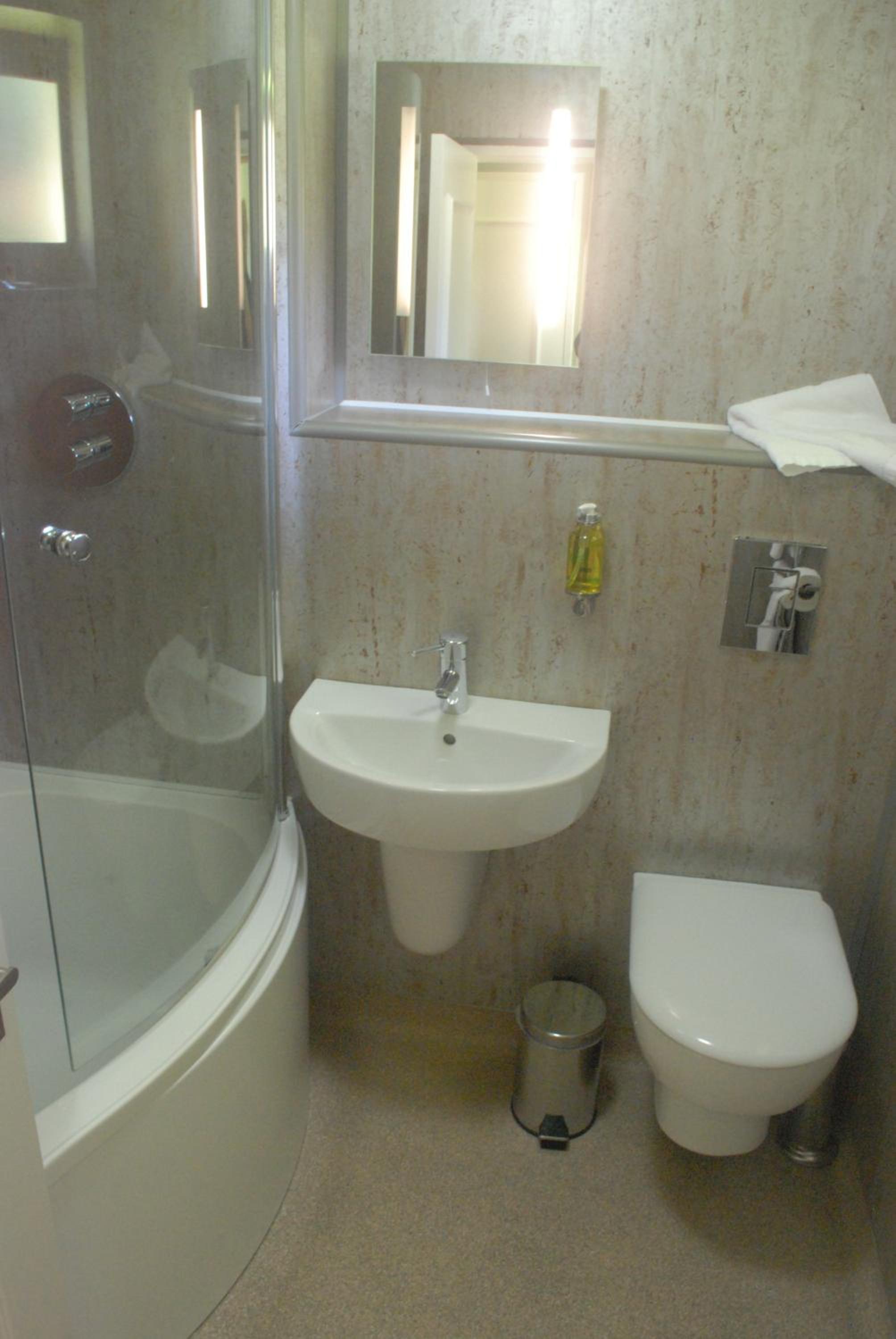 Apartment with Garden View - Photo 4