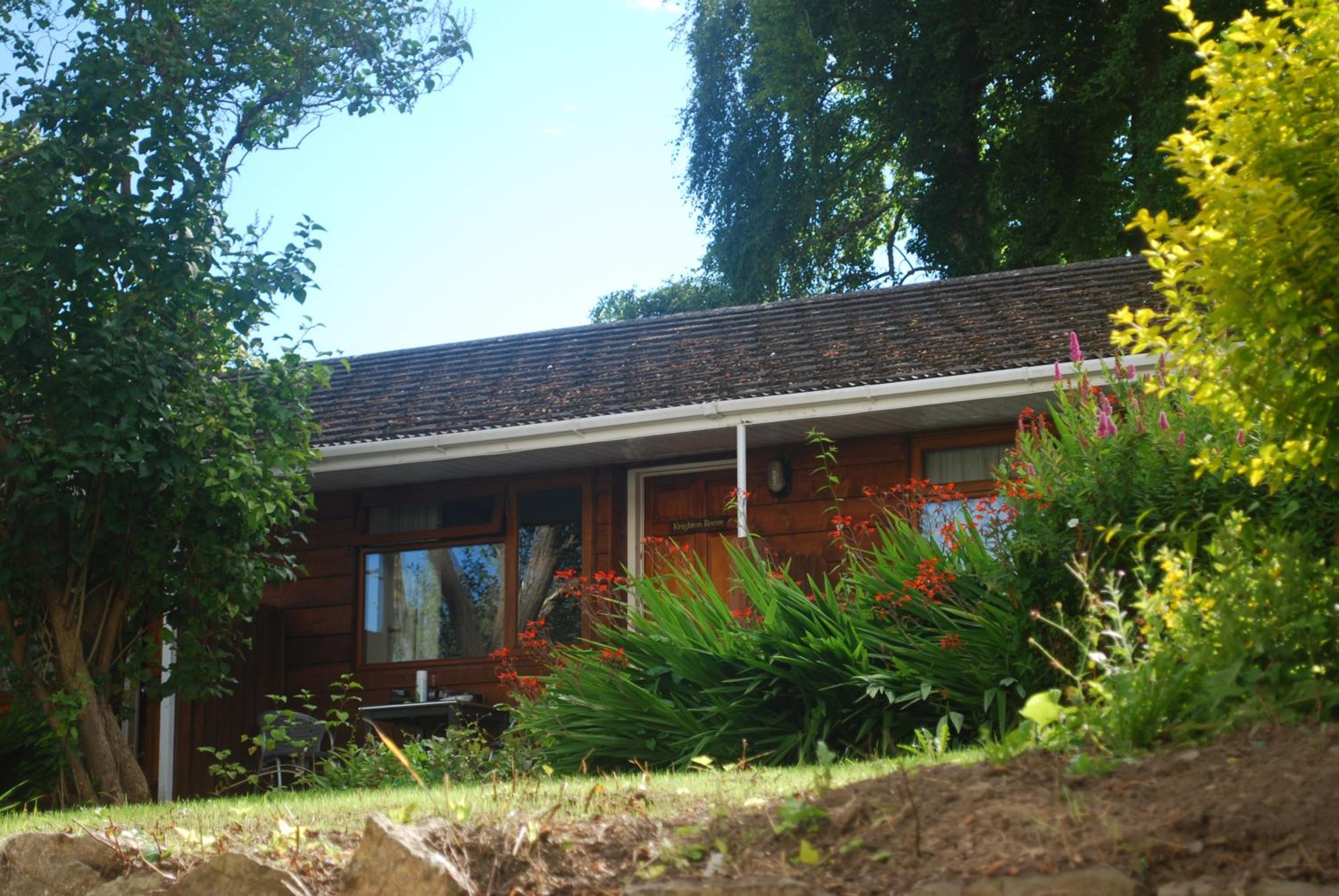 Apartment with Garden View - Photo 2