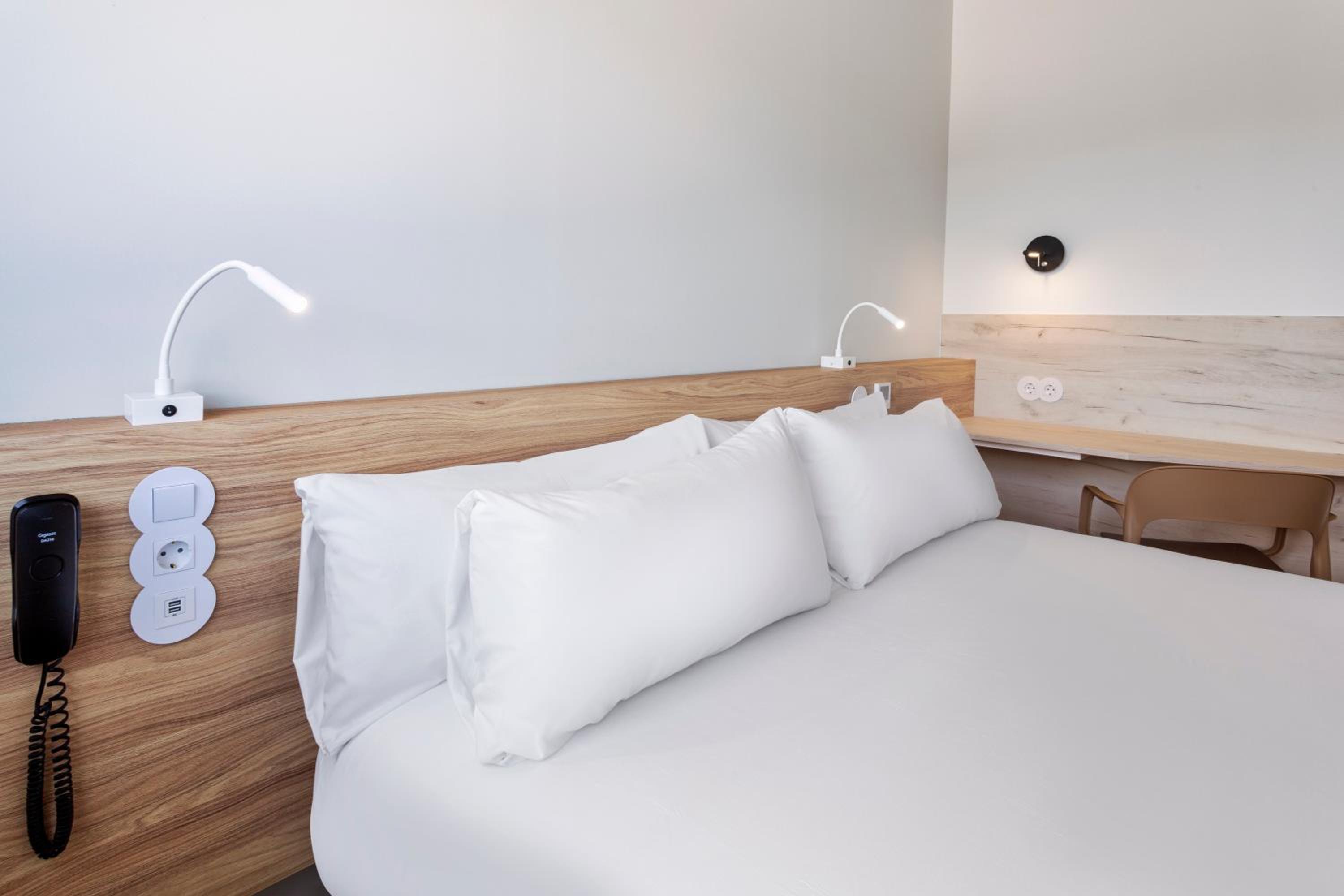 Double Room - Photo 2