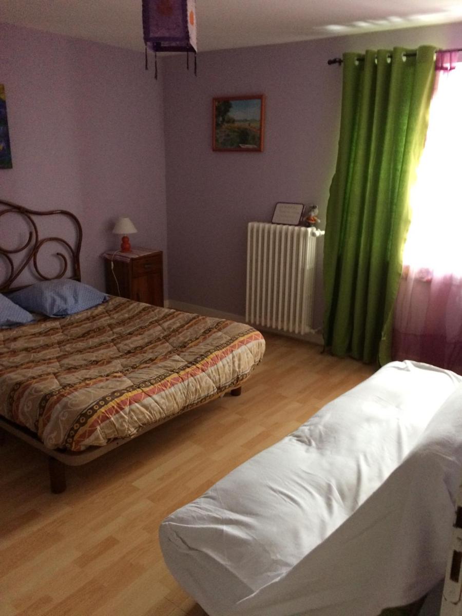 Standard Double Room with Shared Bathroom photo 2