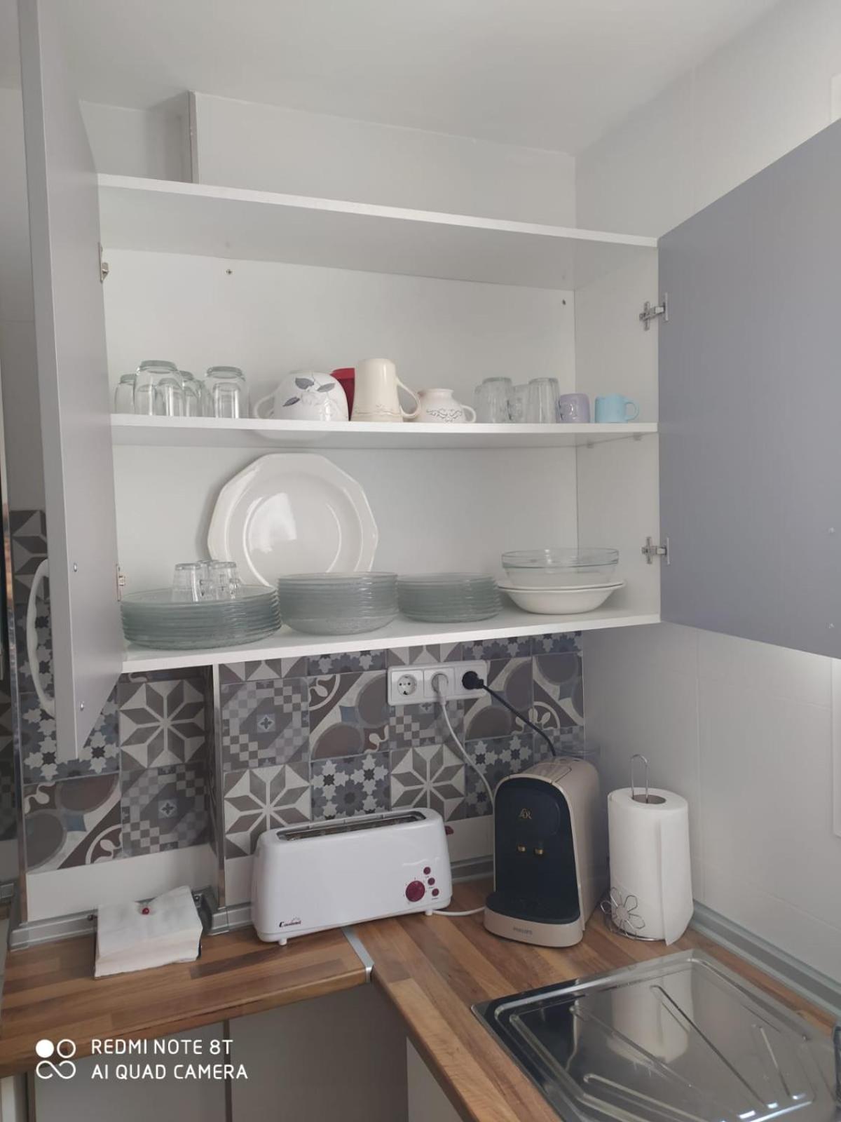 Apartment with Balcony - Photo 10
