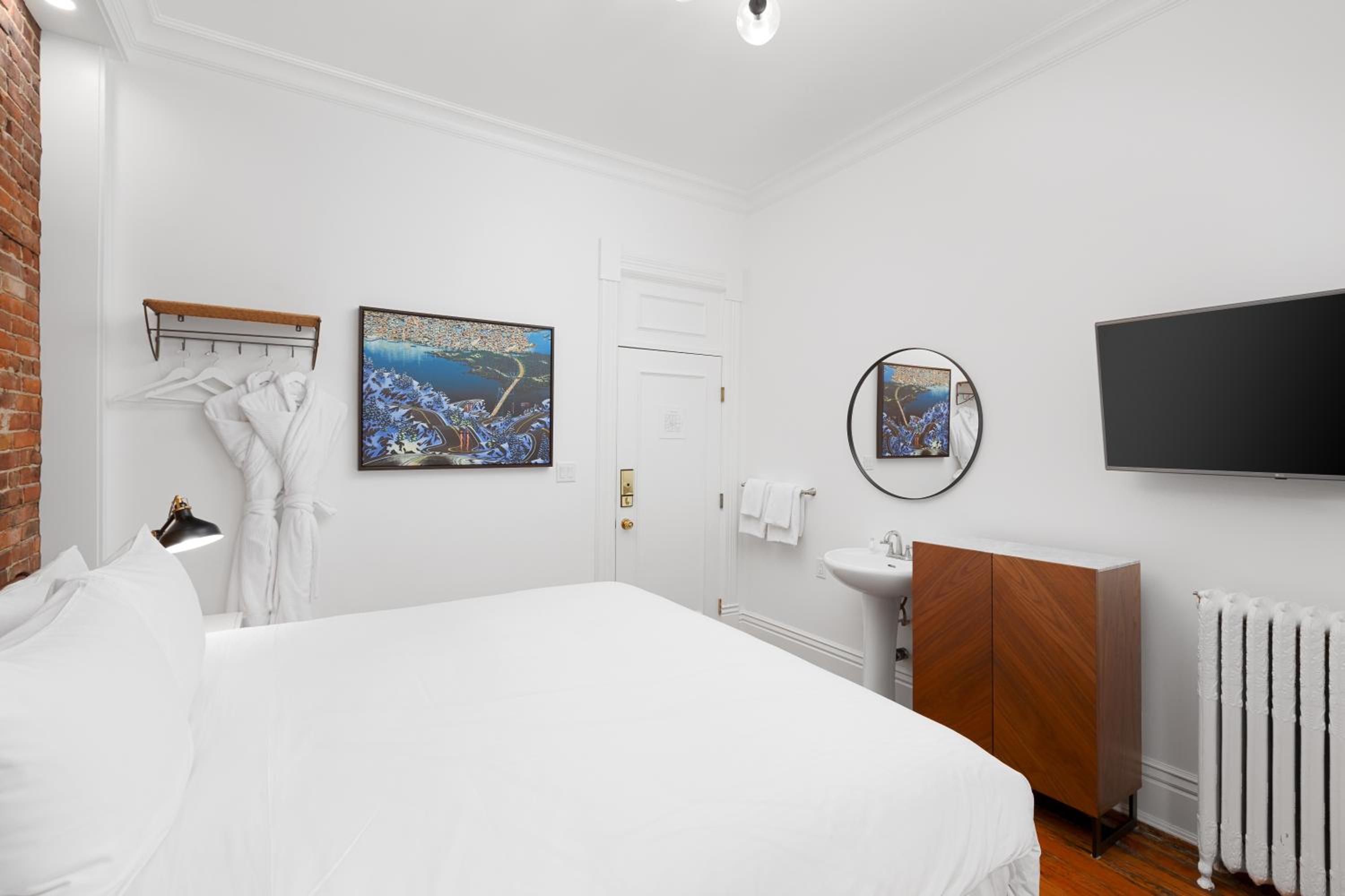 Sterling King Room