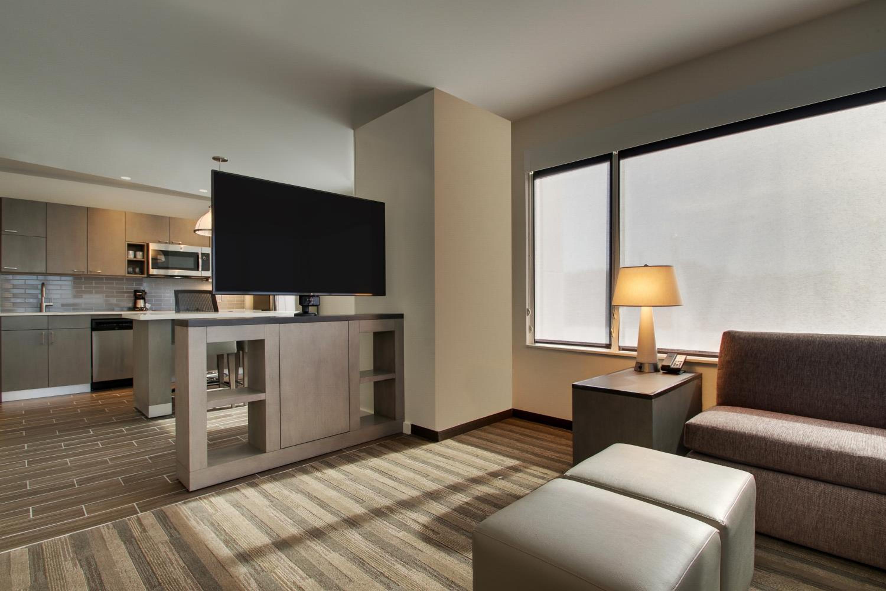 One Bedroom Kitchen Suite with Two Queen Beds and Sofa Bed