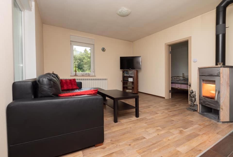 One-Bedroom Apartment - Photo 7