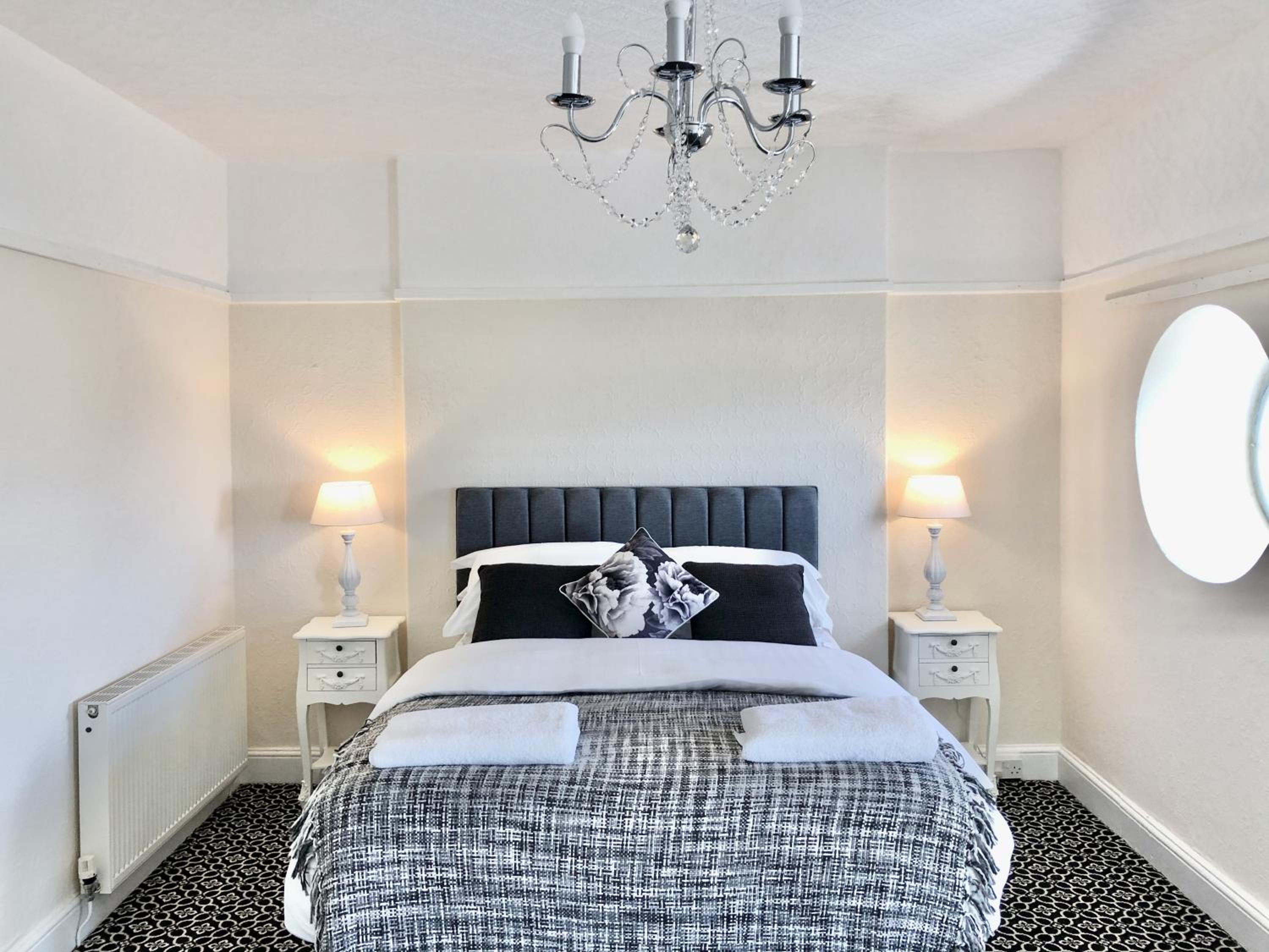 Four-Bedroom House photo 1