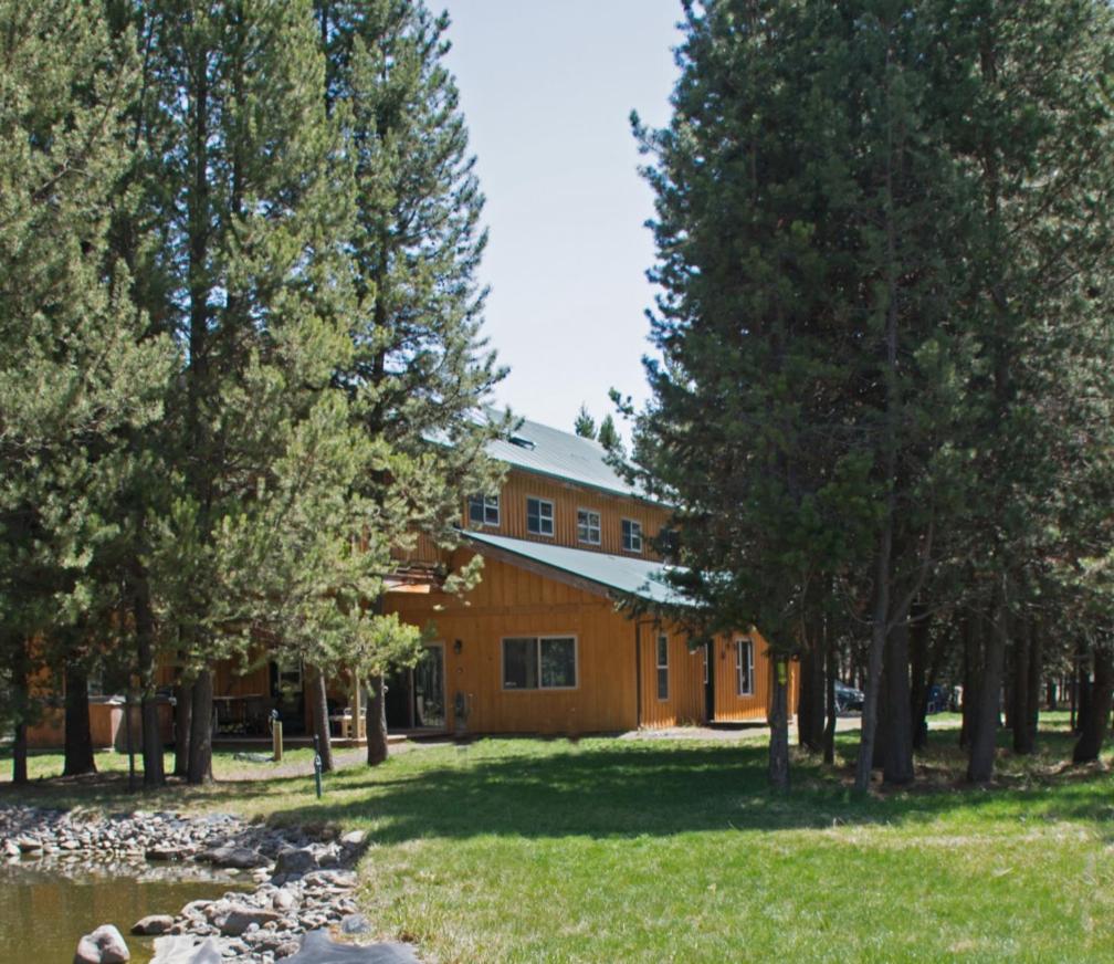 Queen Studio