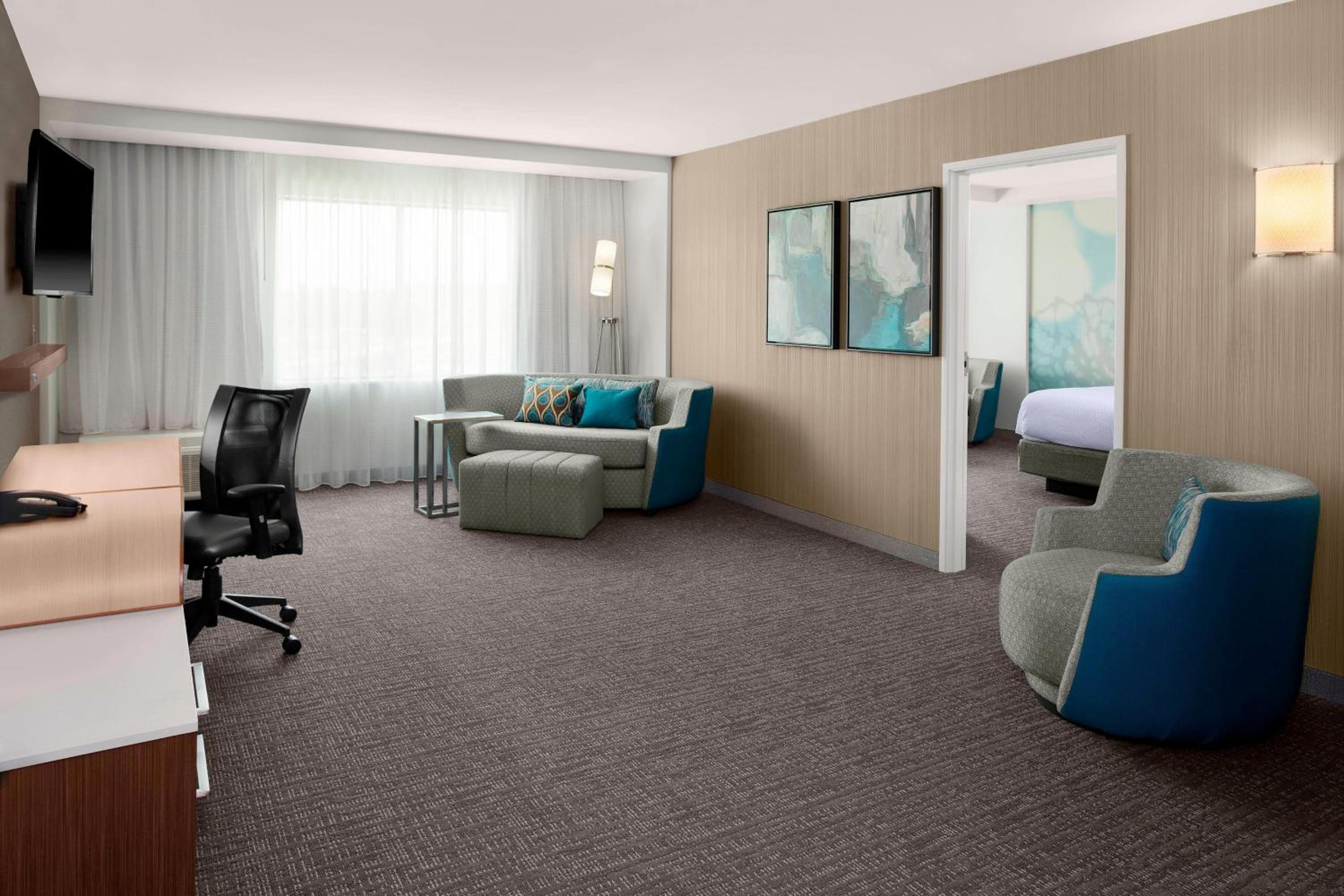 One-Bedroom Queen Suite with Two Queen Beds, Balcony, Bathtub and Sofa Bed - Mobility Access/Hearing Accessible