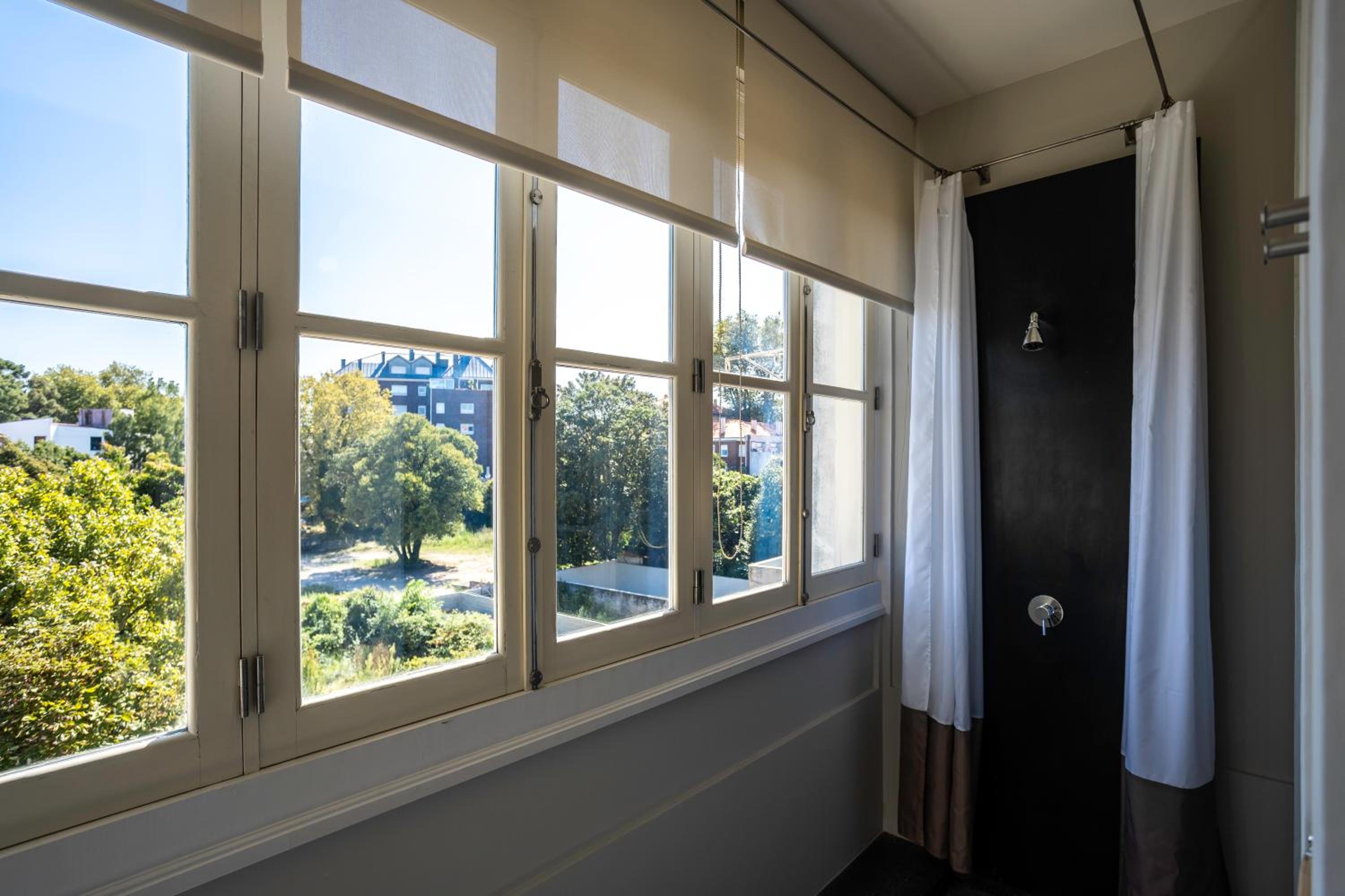Deluxe Suite - Photo 3