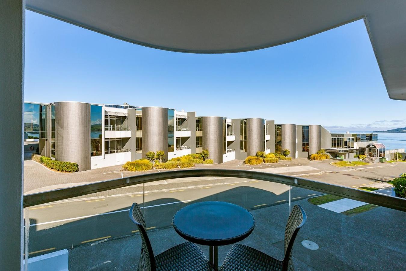 Apartment with Balcony photo 2