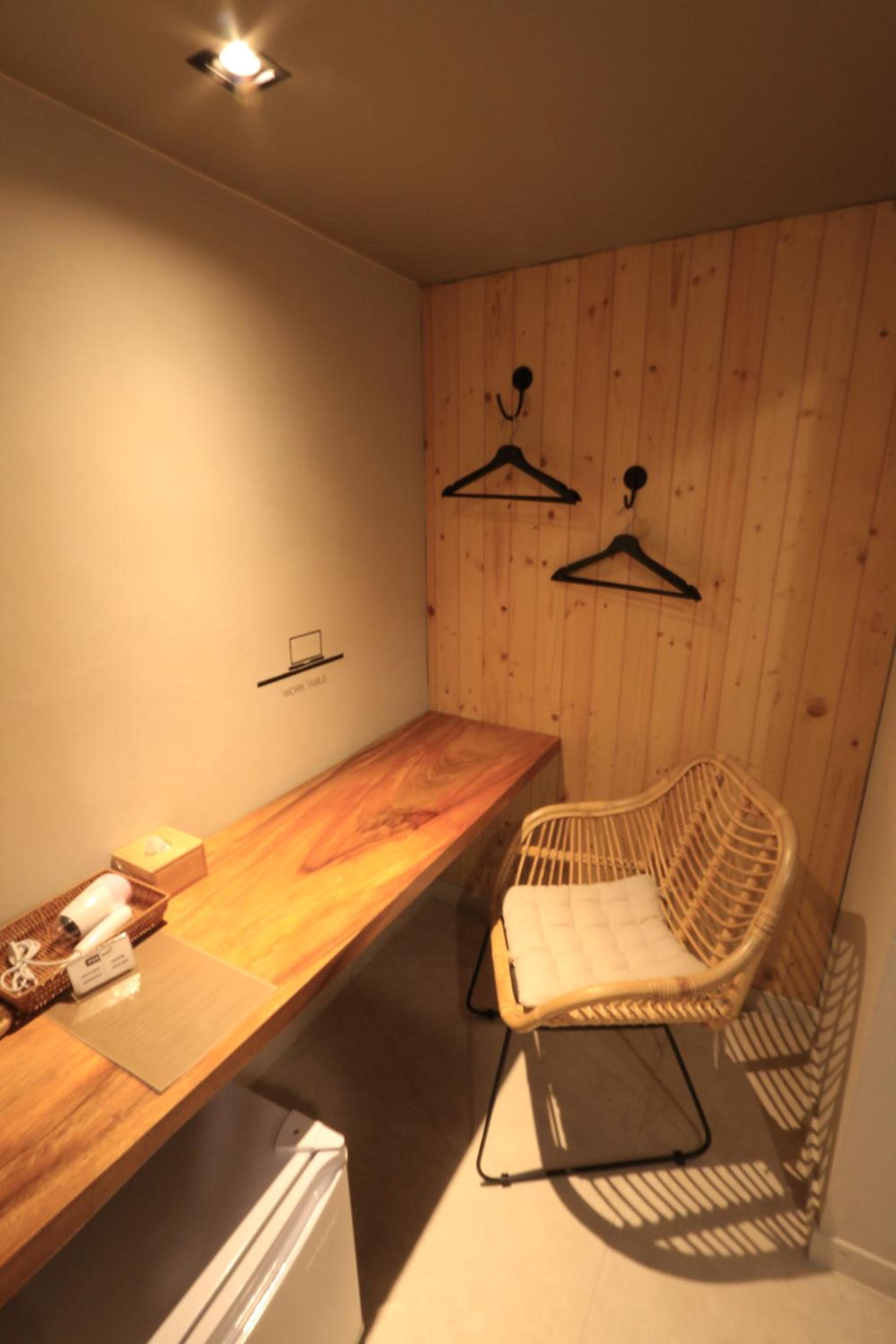 Deluxe Double or Twin Room with Balcony photo 3