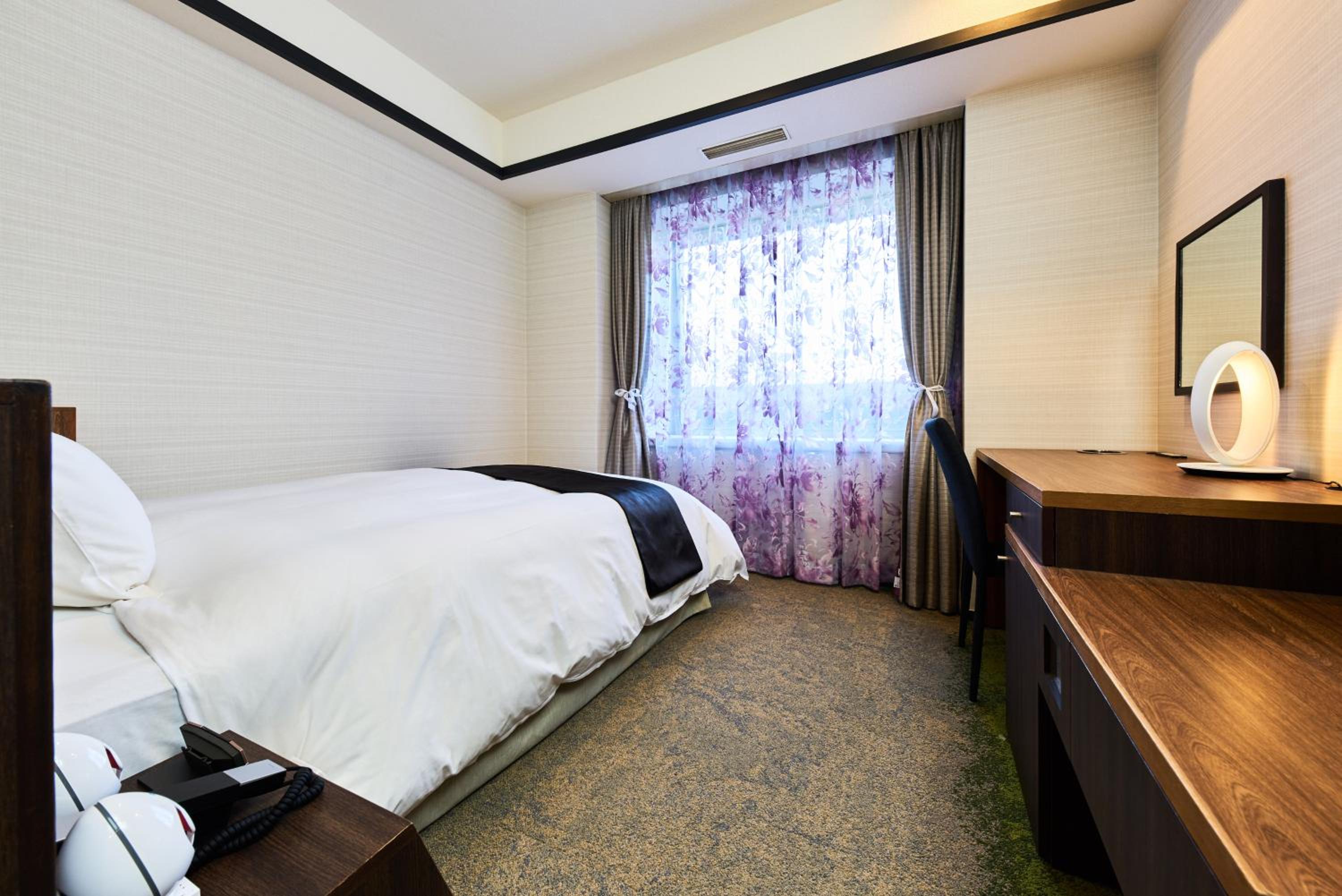 Single Room - Non-Smoking