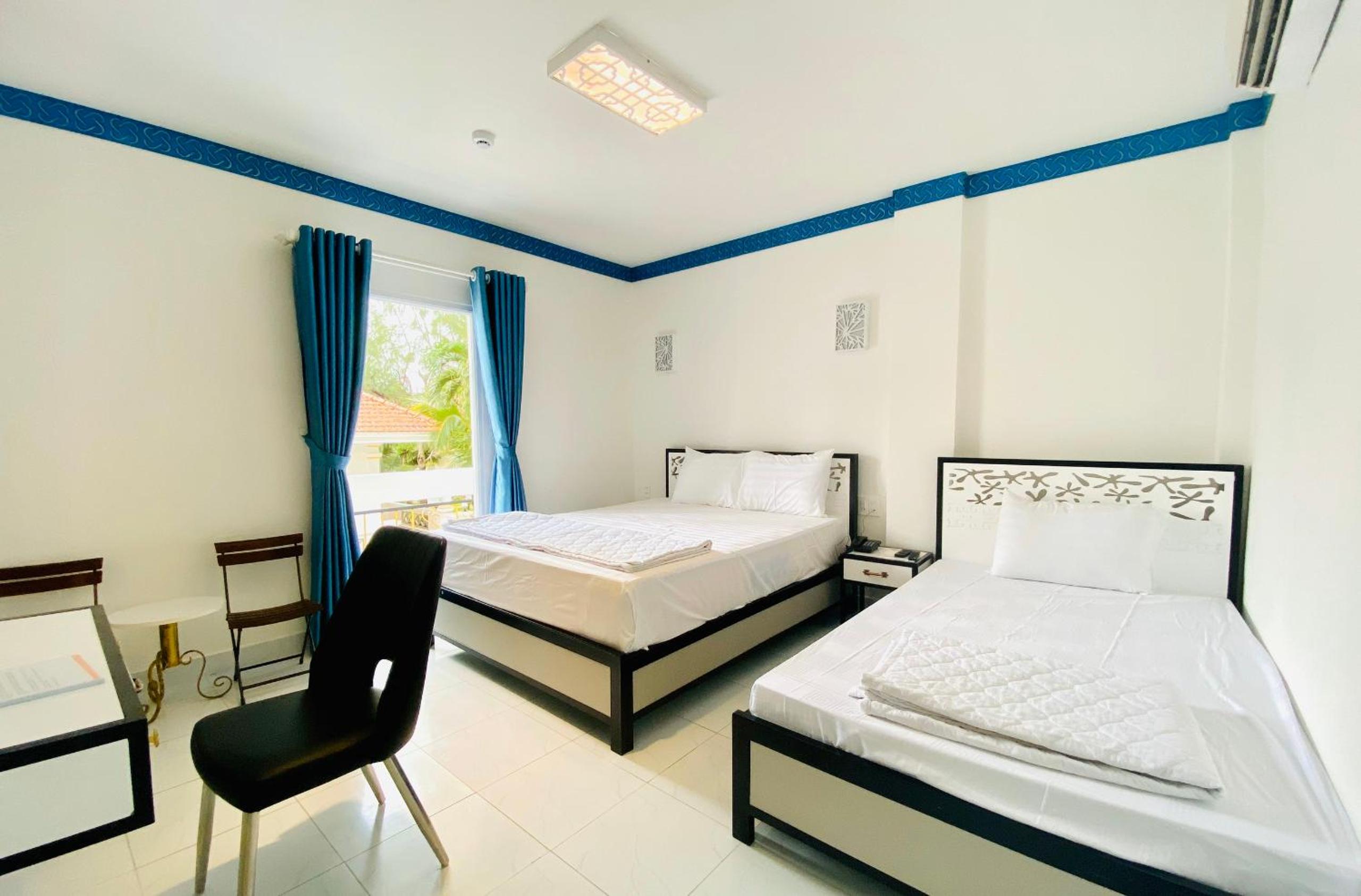 Deluxe Room (2 Adults + 1 Child) photo 1