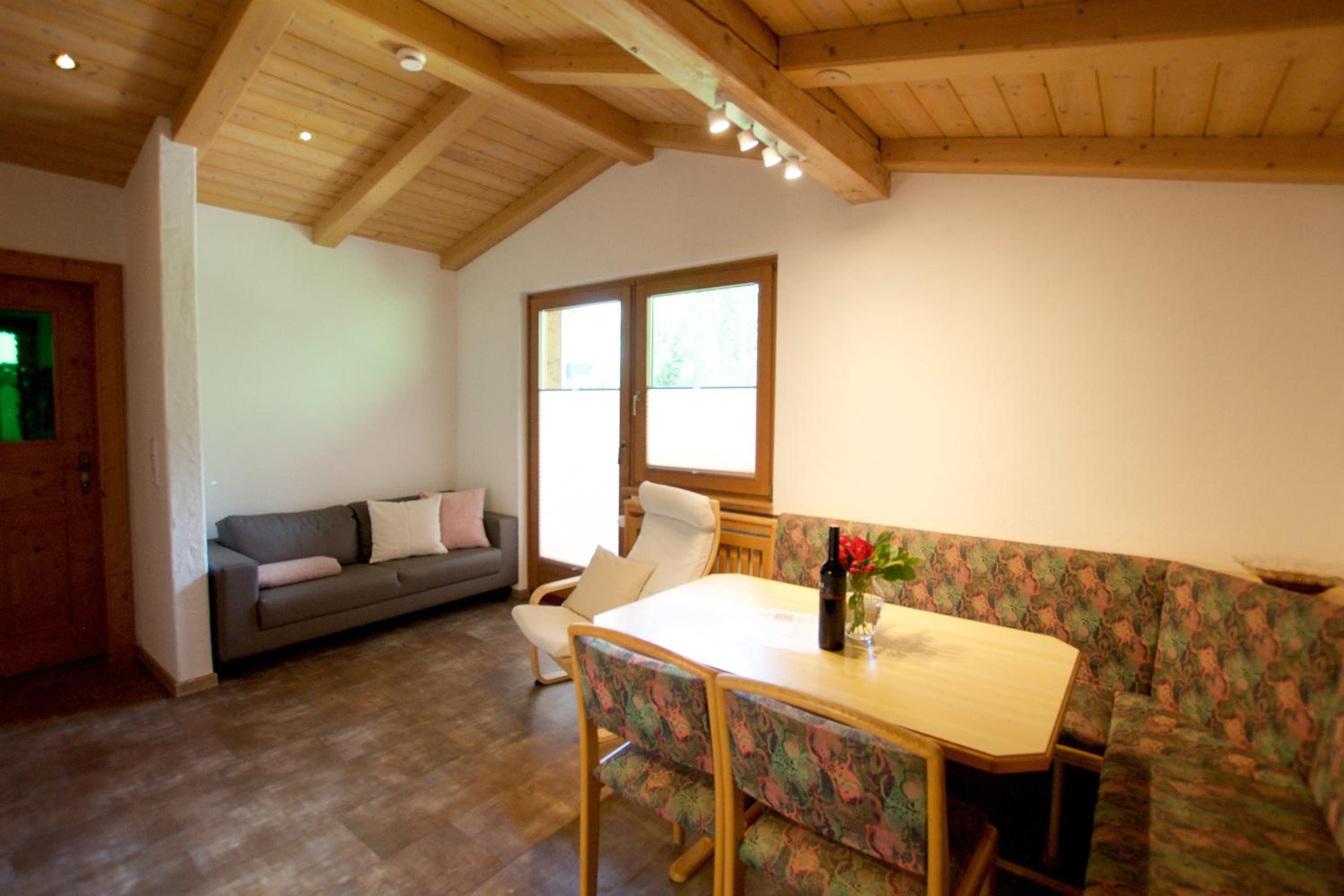 Deluxe Apartment with 2 Bedrooms and Balcony photo 1