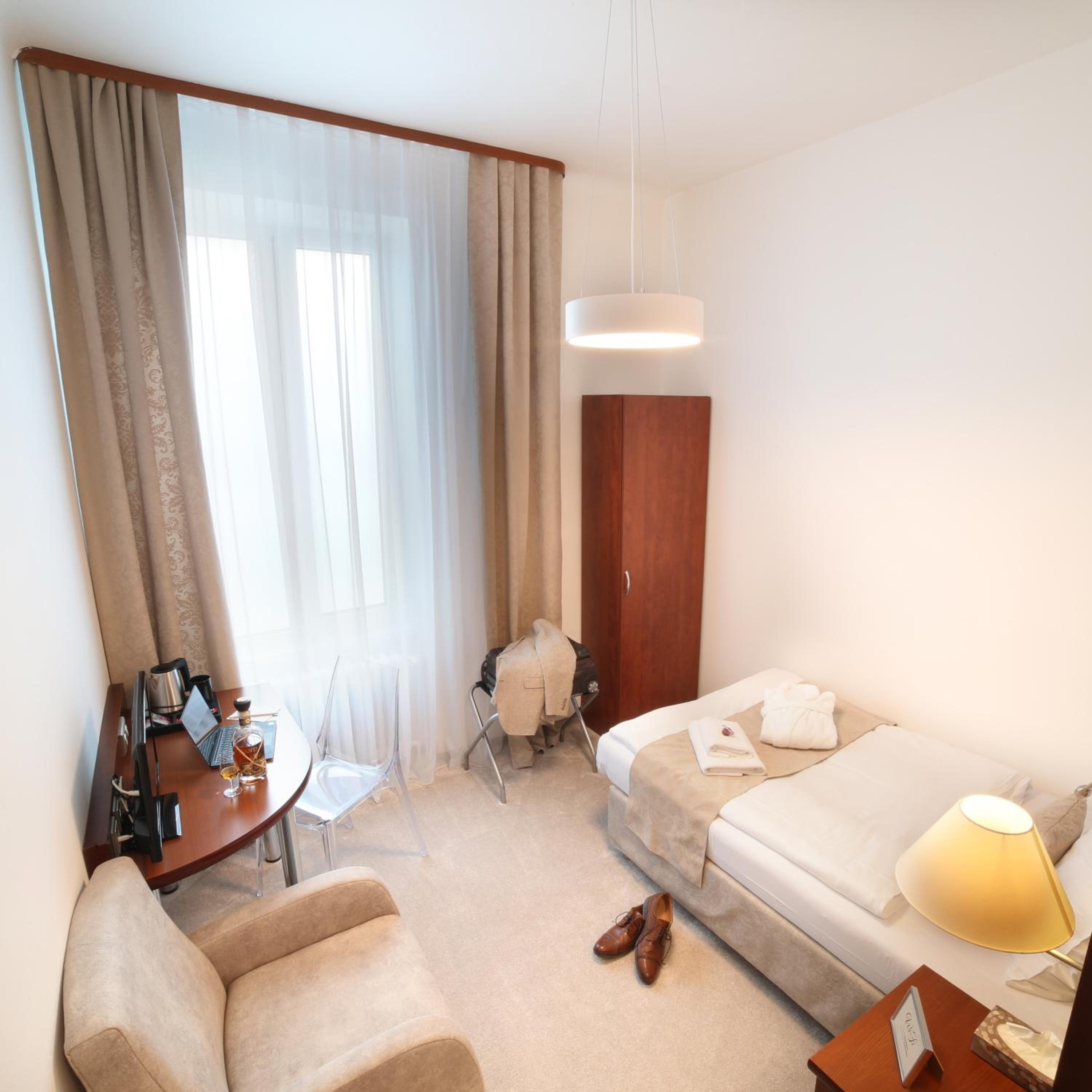 Single Room photo 3