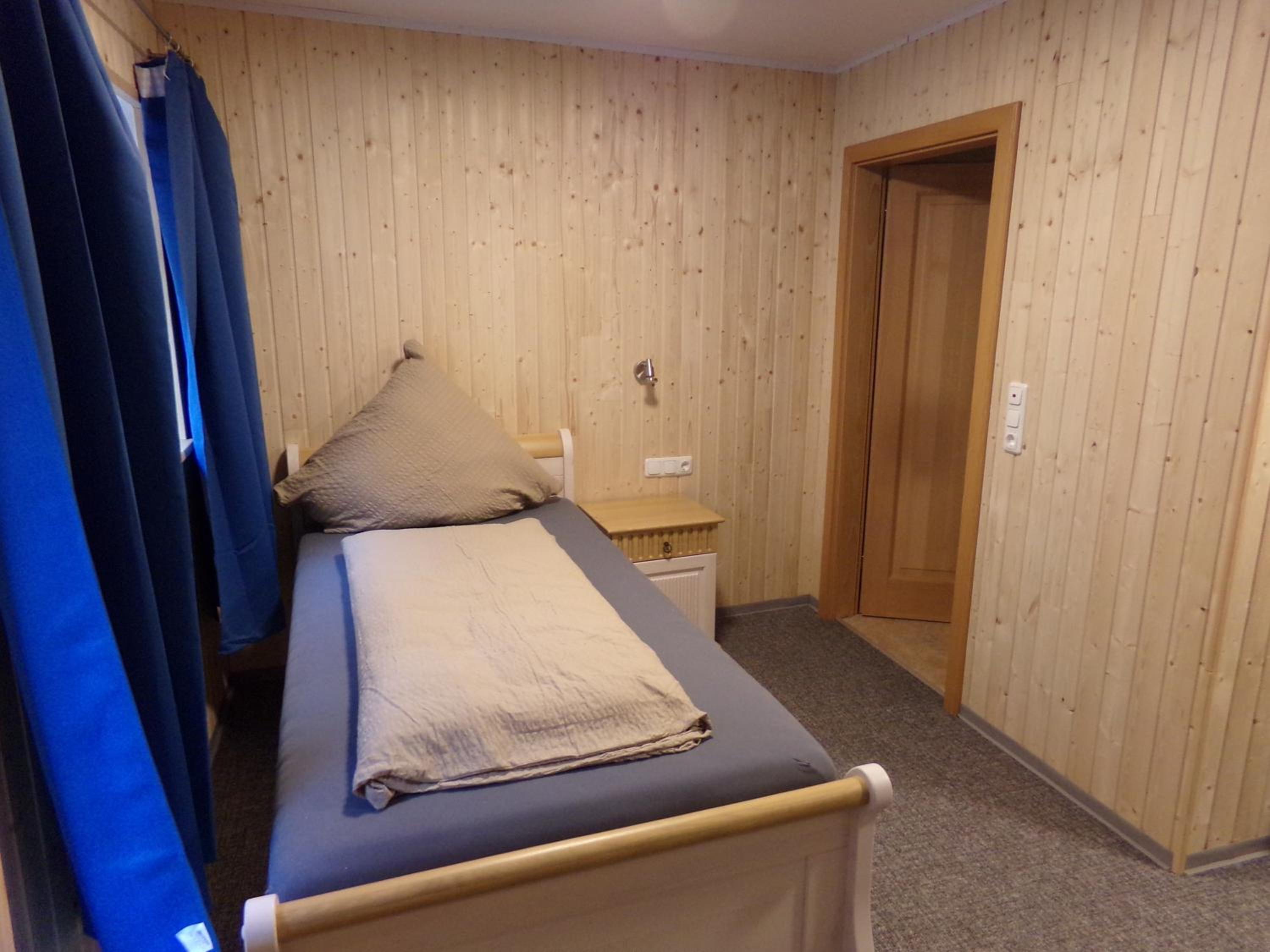 Single Room photo 3