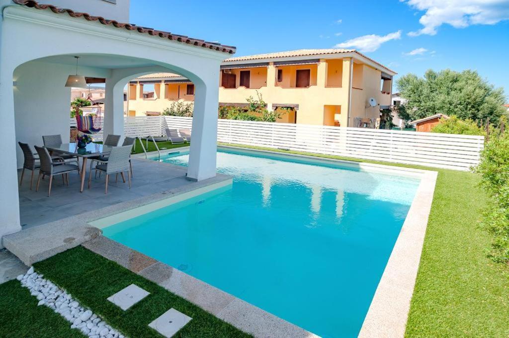 Three-Bedroom Villa photo 3