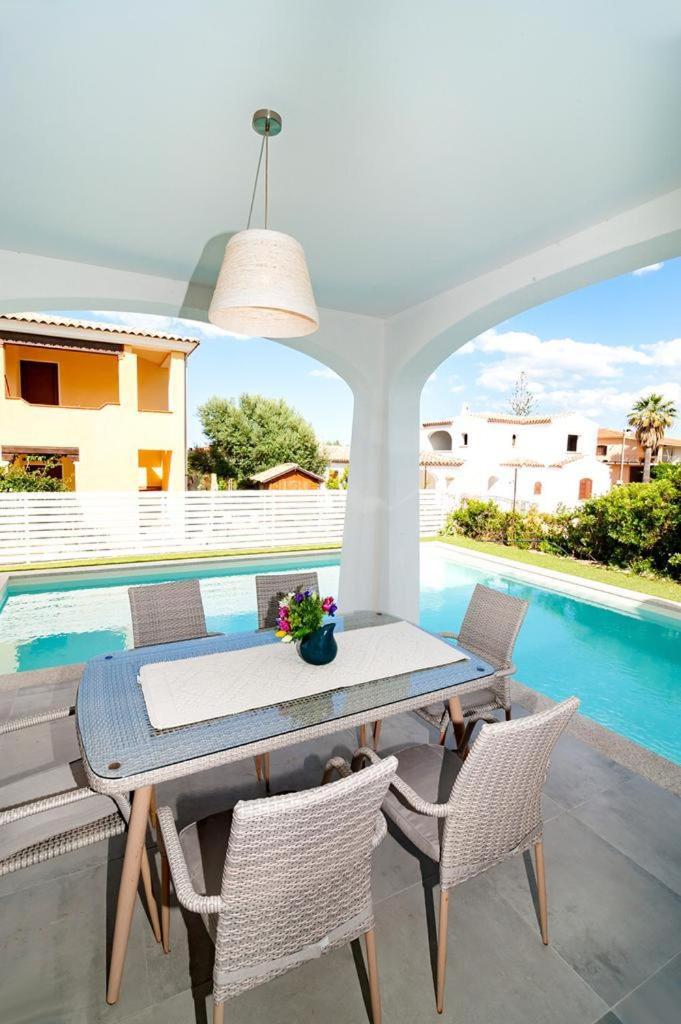 Three-Bedroom Villa photo 2
