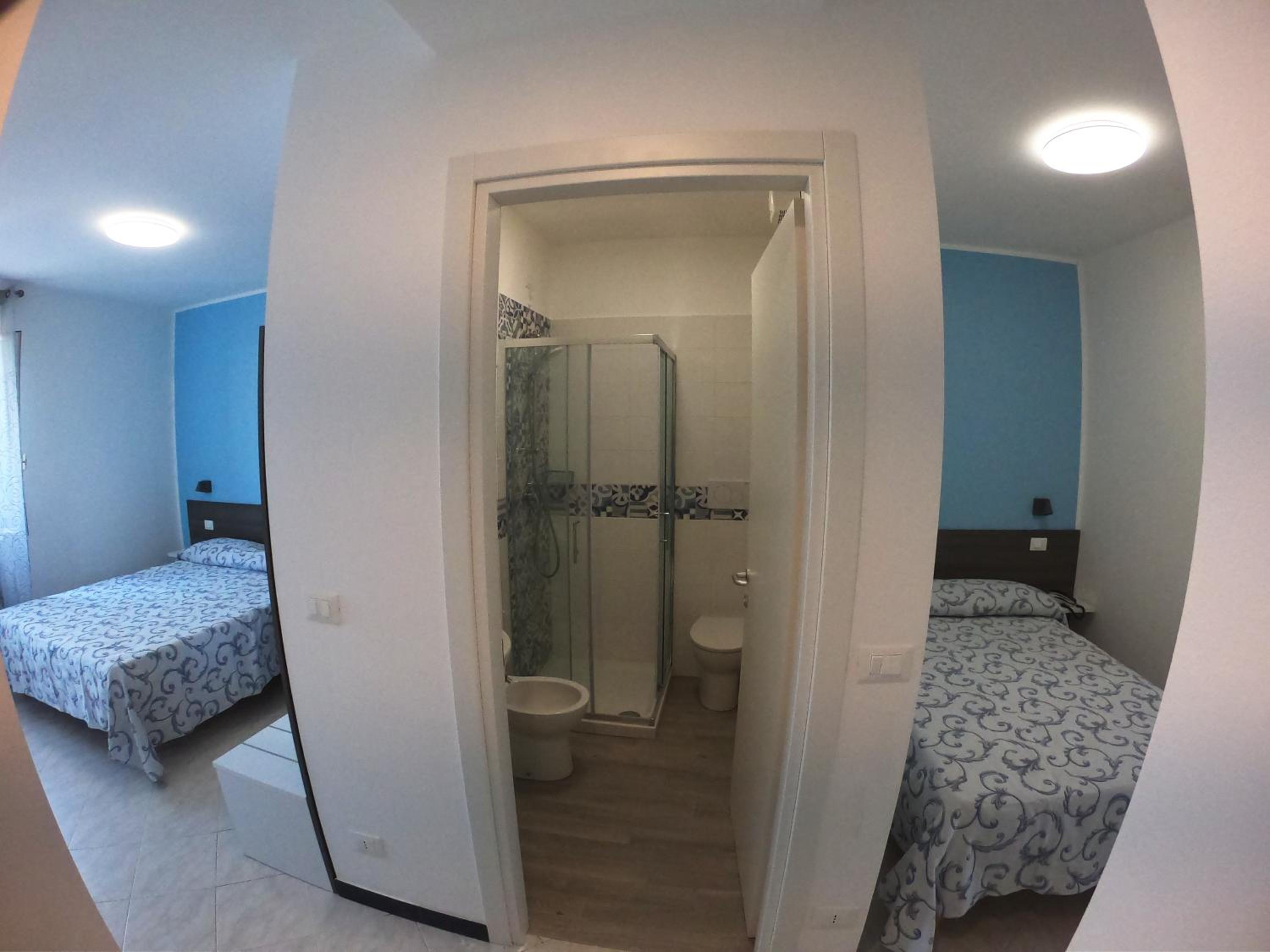 Deluxe Triple Room with Sea View - Photo 3