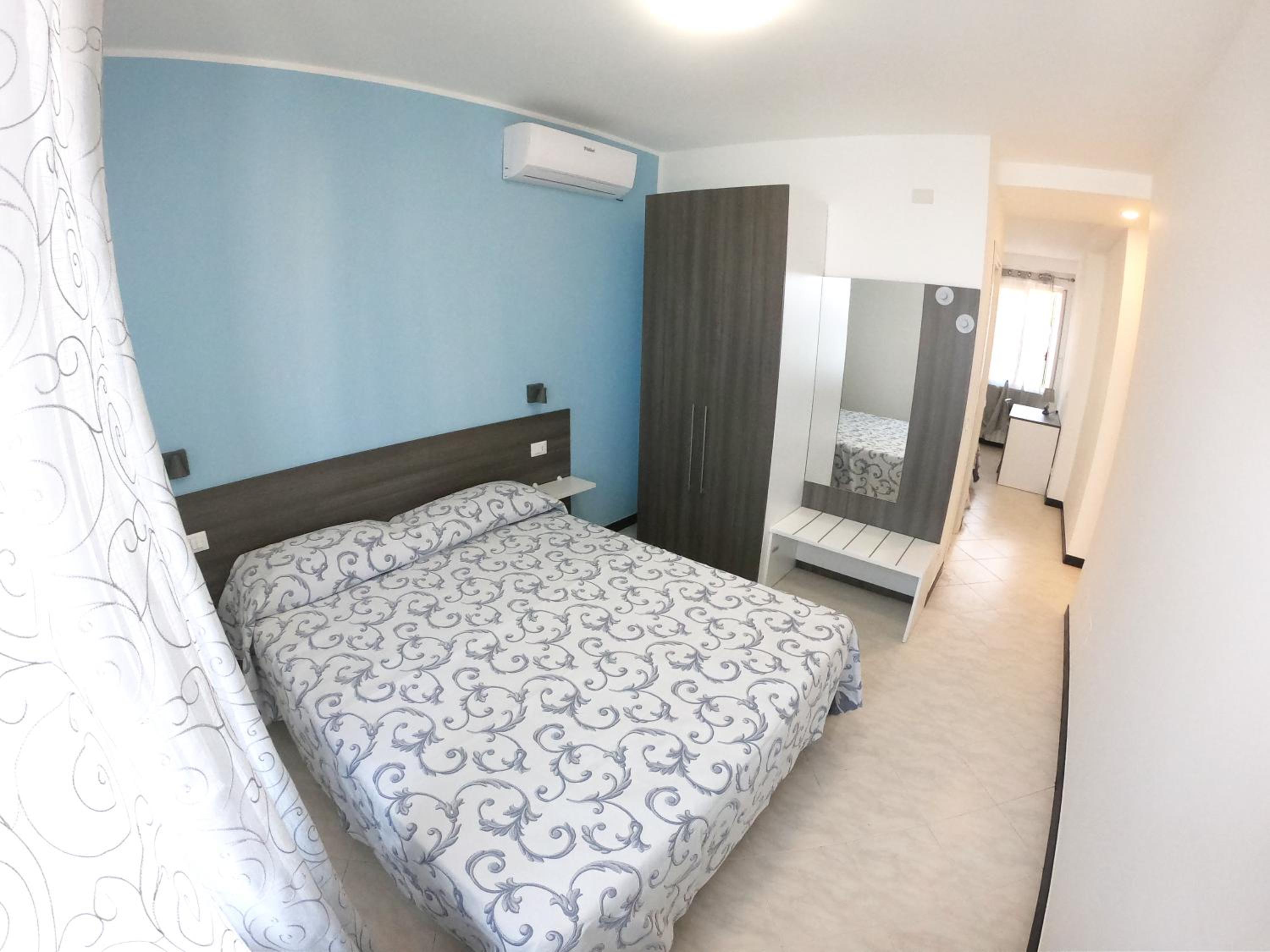 Deluxe Triple Room with Sea View - Photo 2