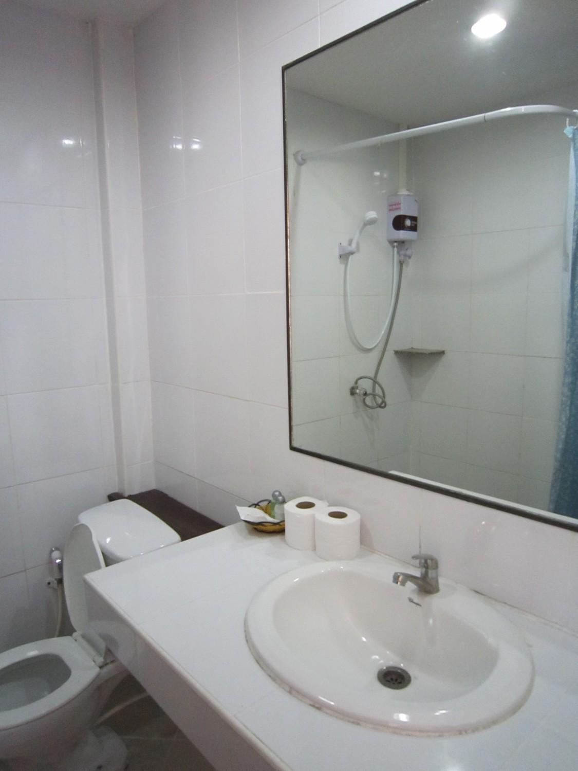 Deluxe Room with Mountain View - Photo 7