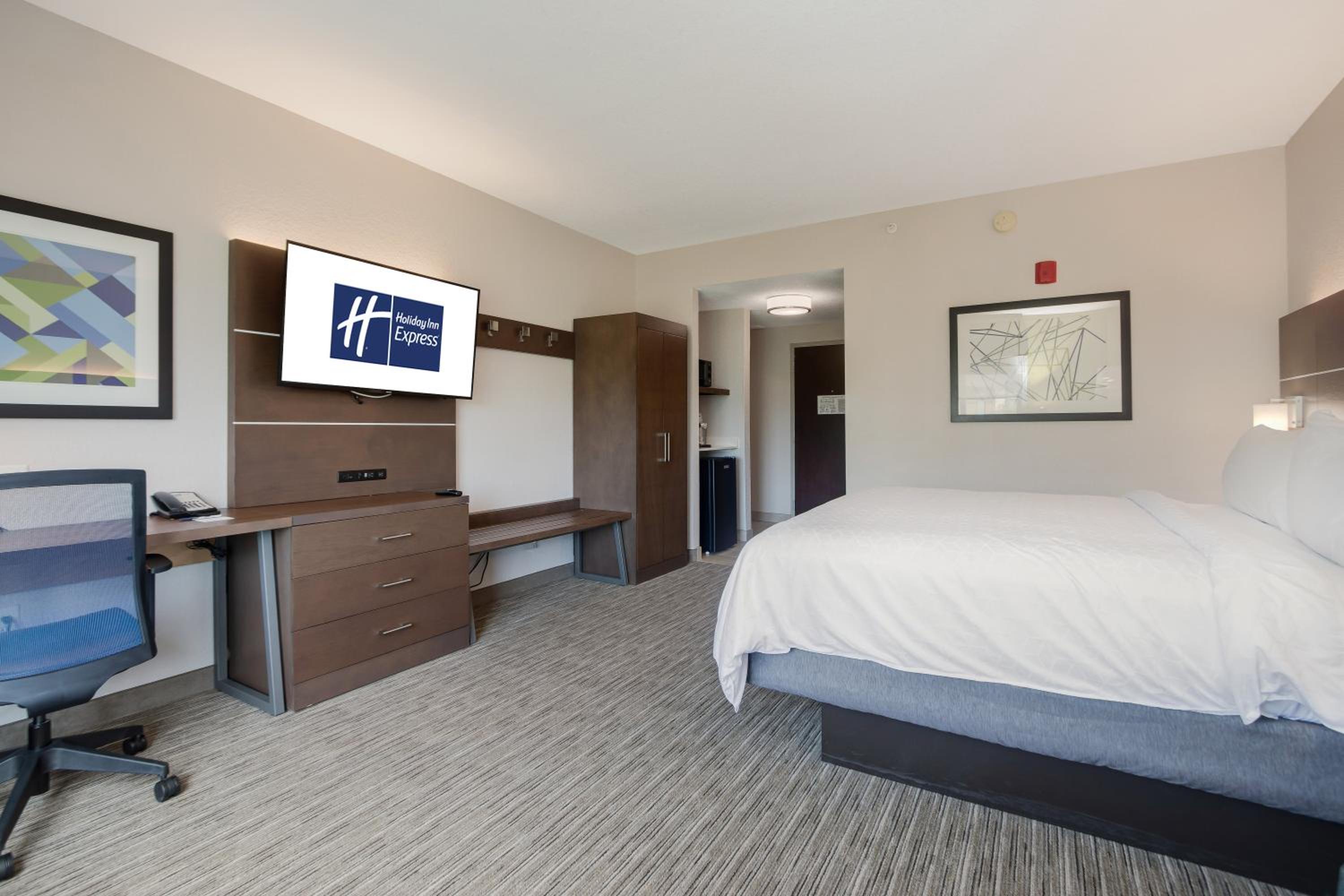 Standard King Room
