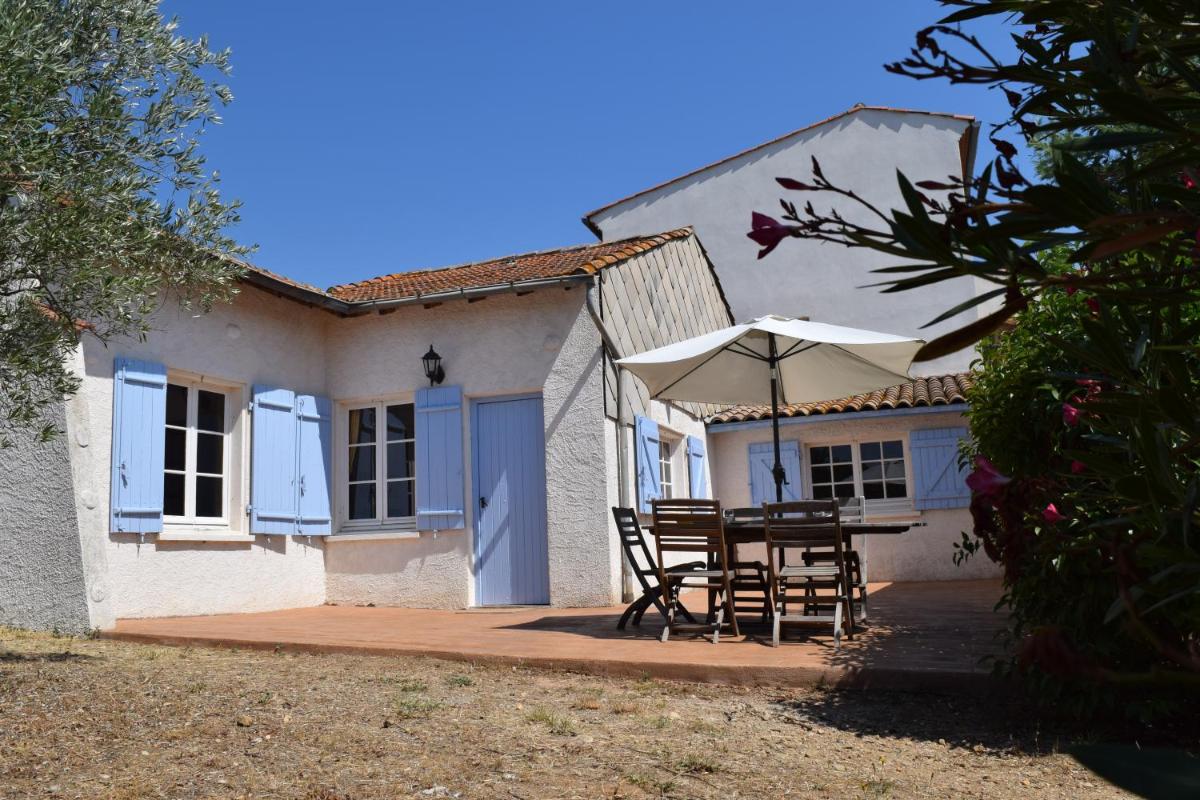 Cottage (6 Adults)