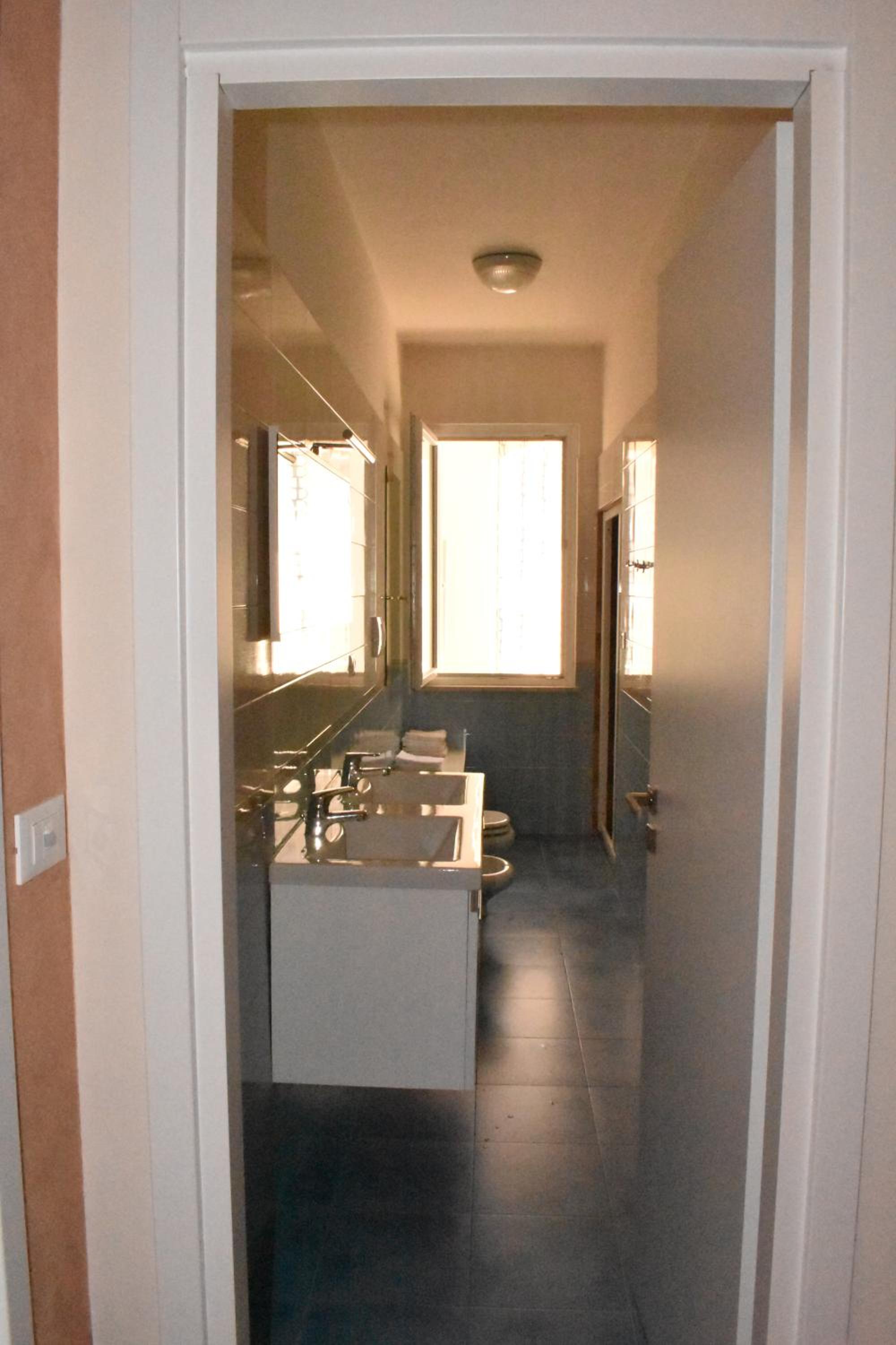 One-Bedroom Apartment - Photo 9