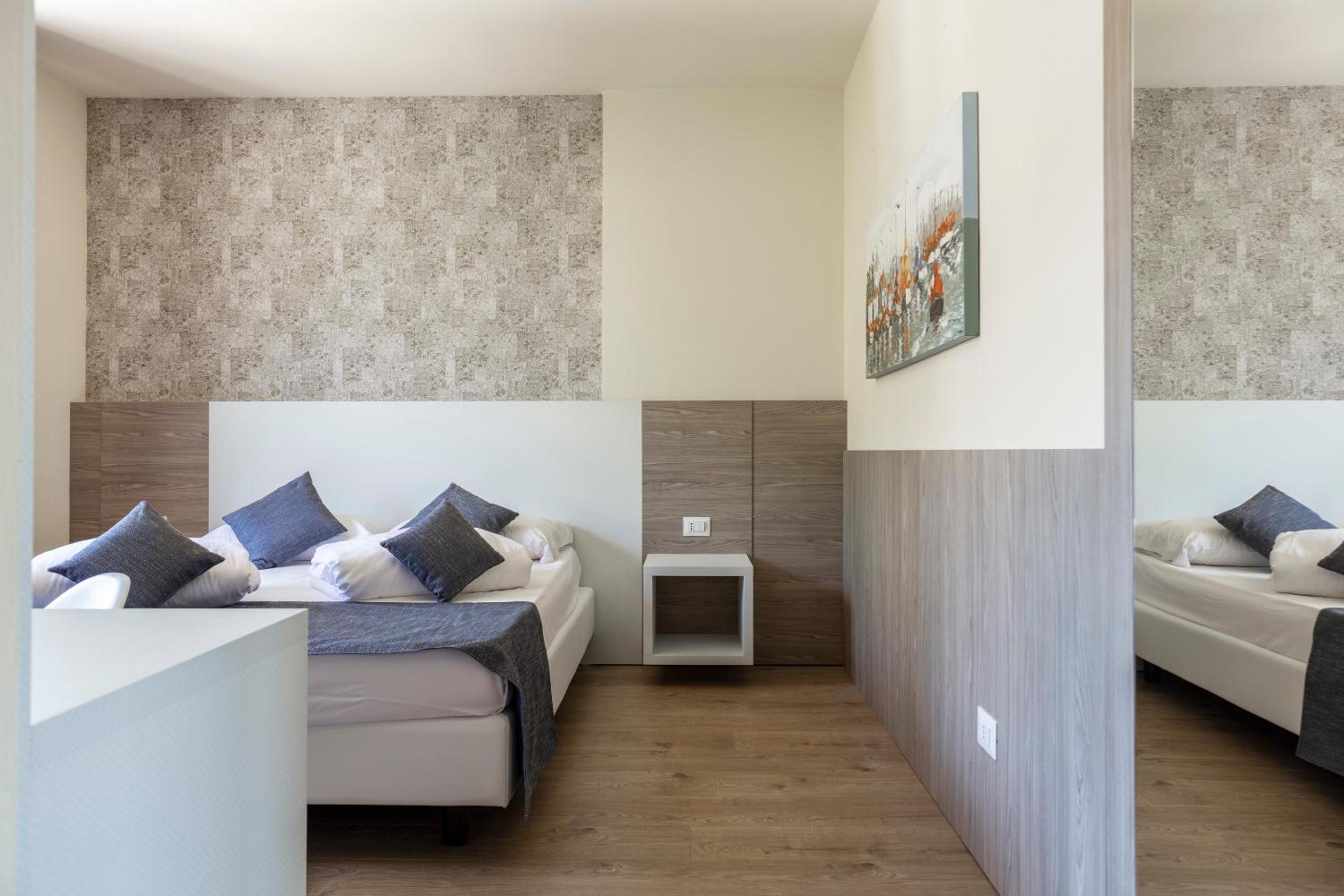 Standard Double Room - Photo 3