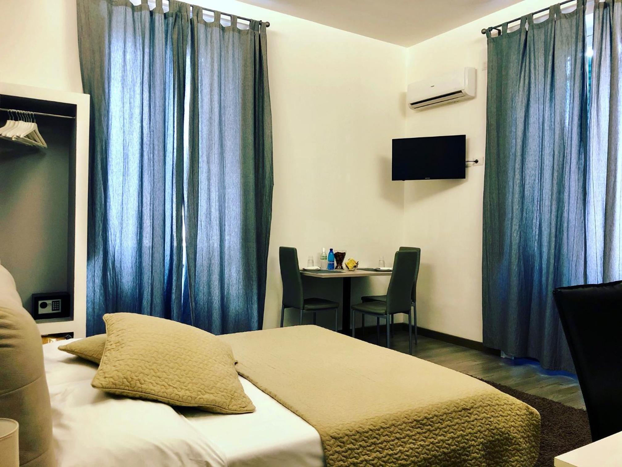Deluxe Quadruple Room