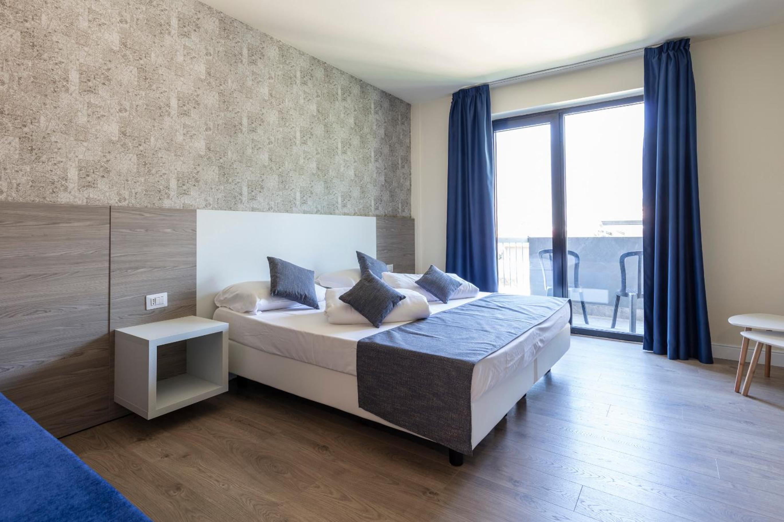 Superior Double Room - Photo 2