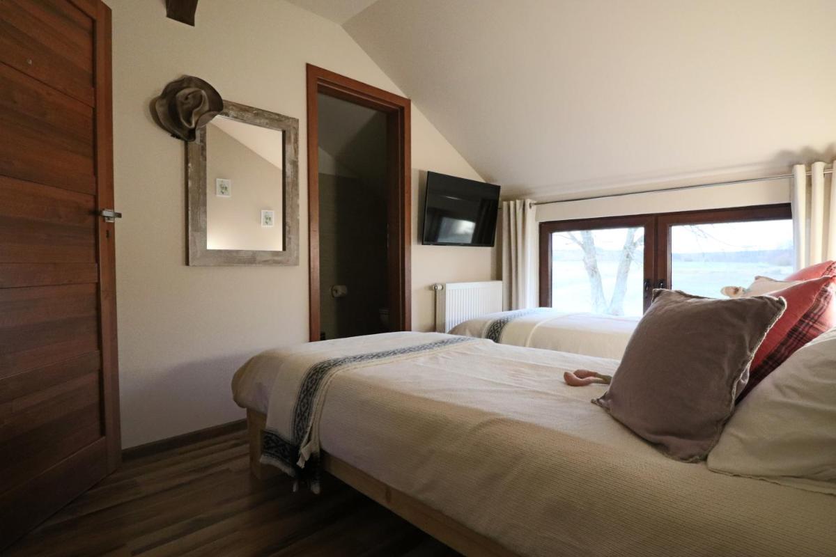 Twin Room - Photo 2