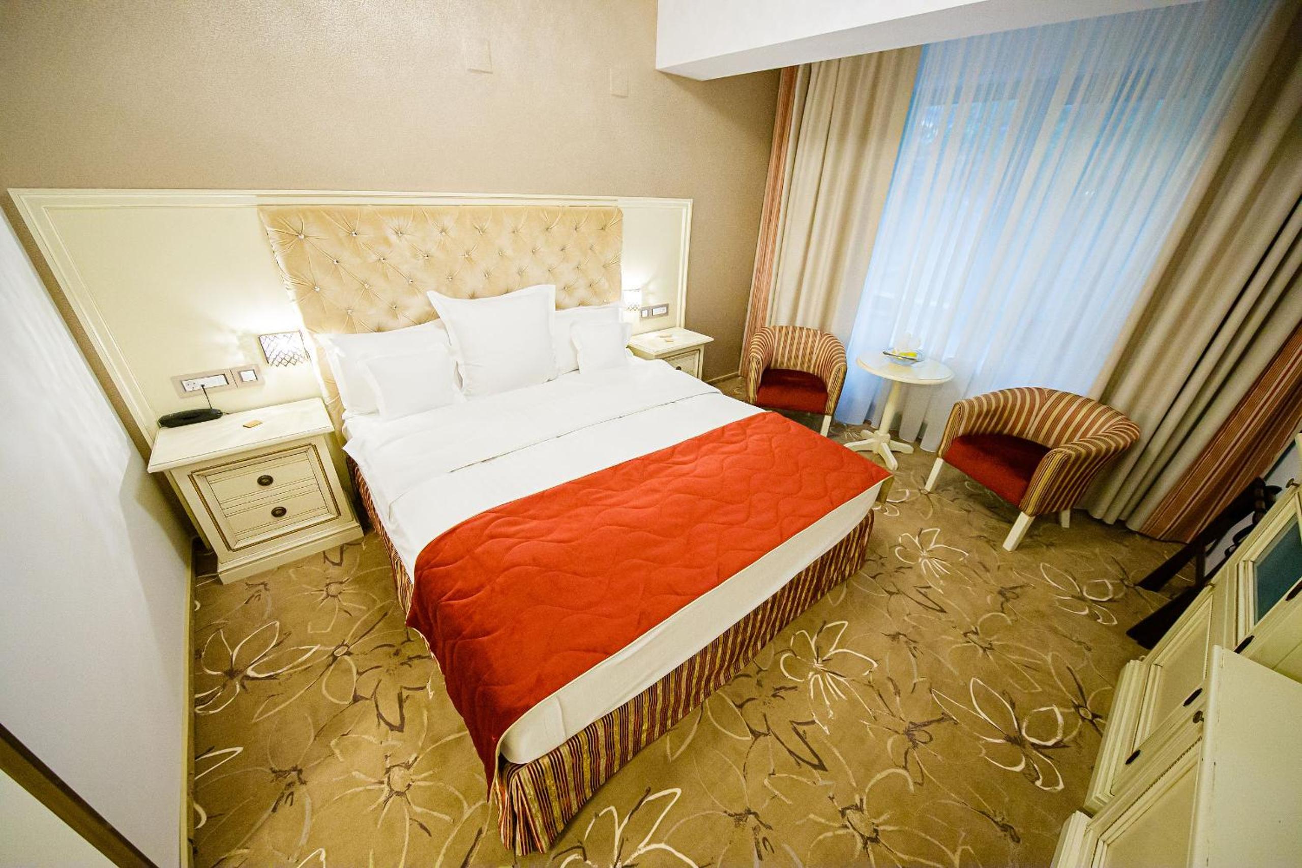 Deluxe Double Room 4* with breakfast & SPA access photo 3