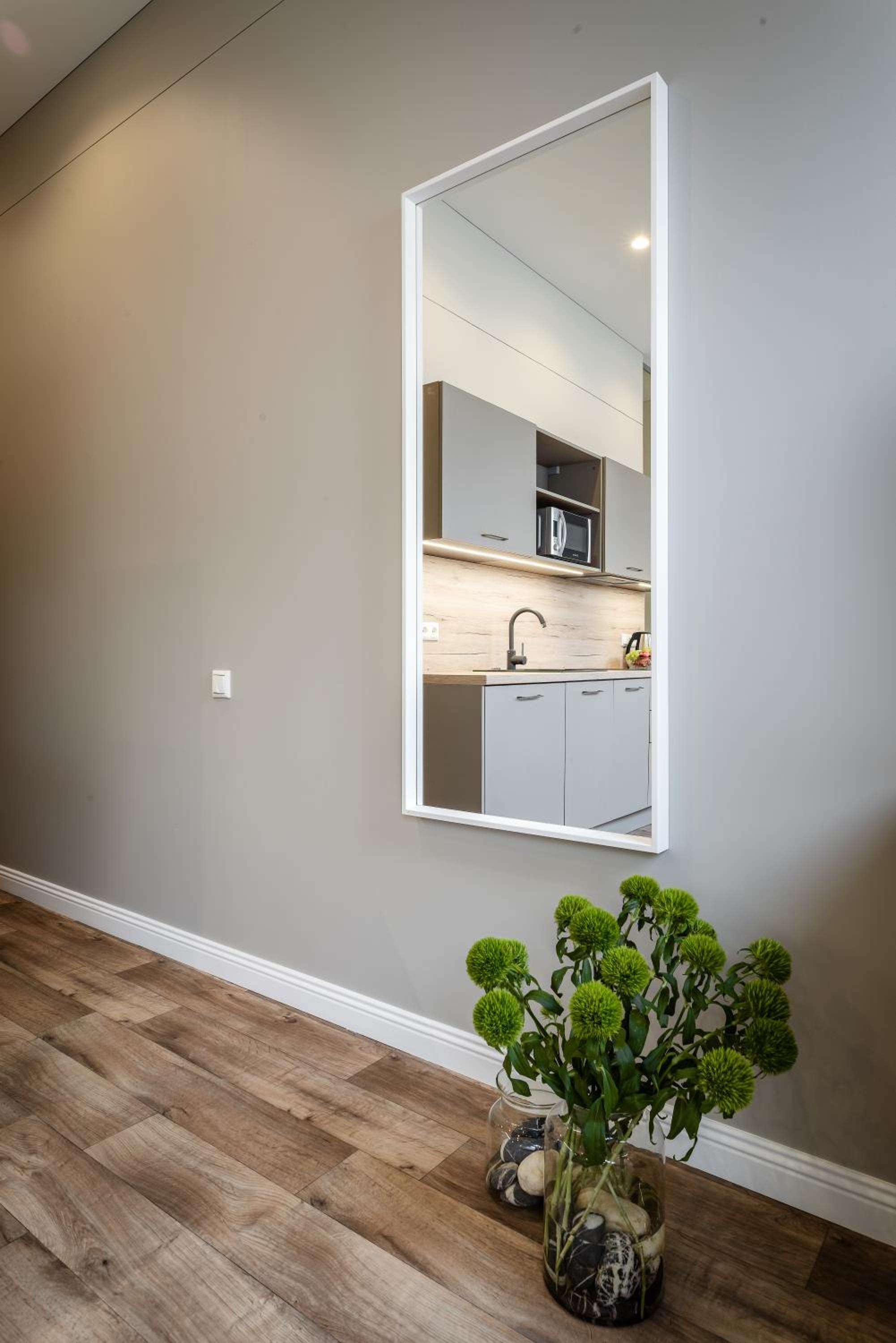 One-Bedroom Apartment - Photo 5