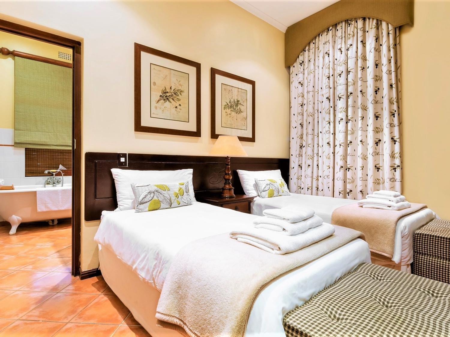 Luxury Twin Room photo 3