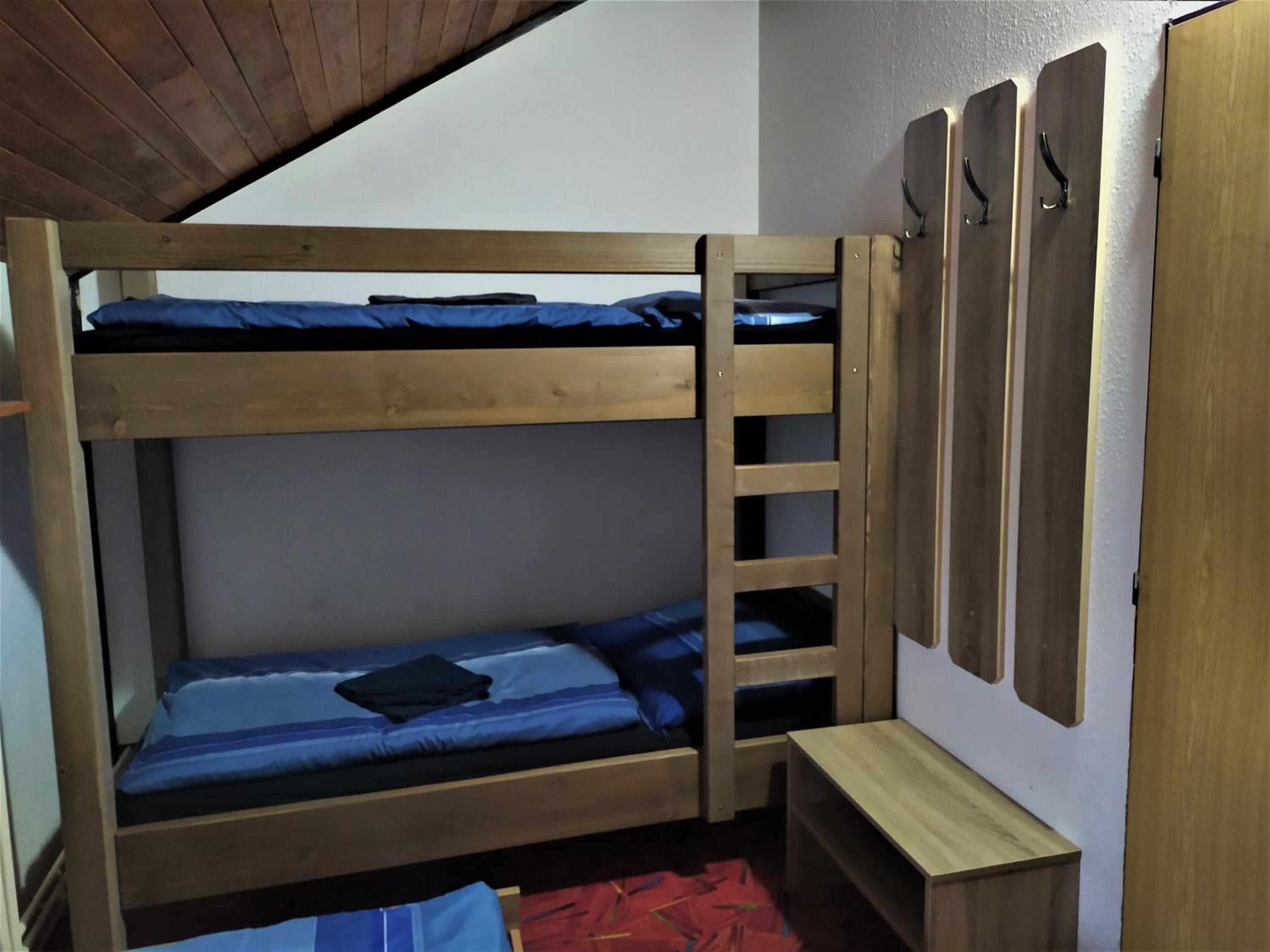 Triple Room with Shared Bathroom photo 2