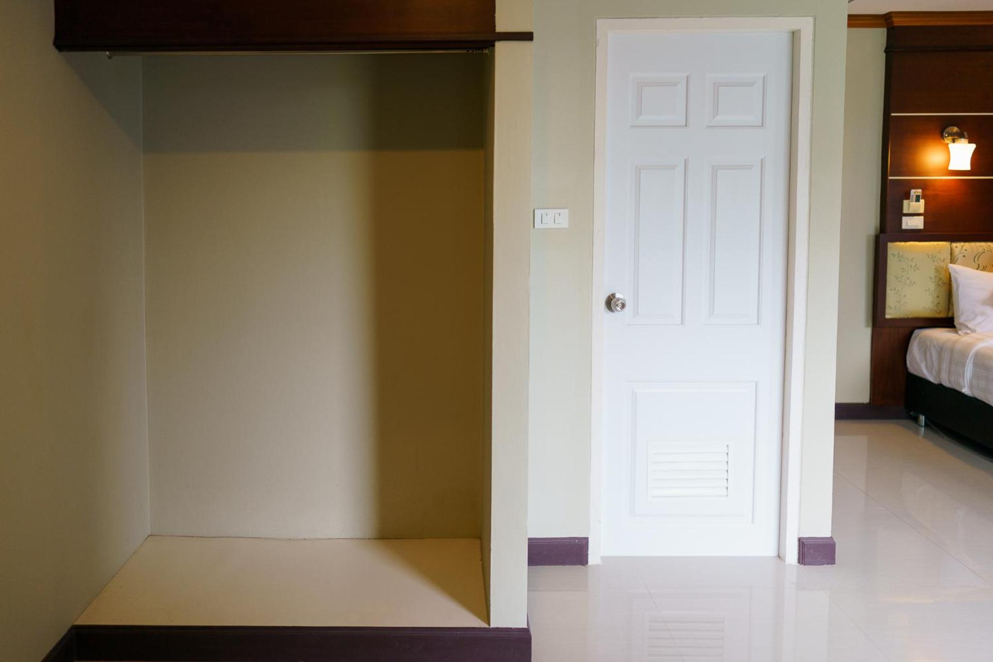 Twin Room with Balcony photo 3